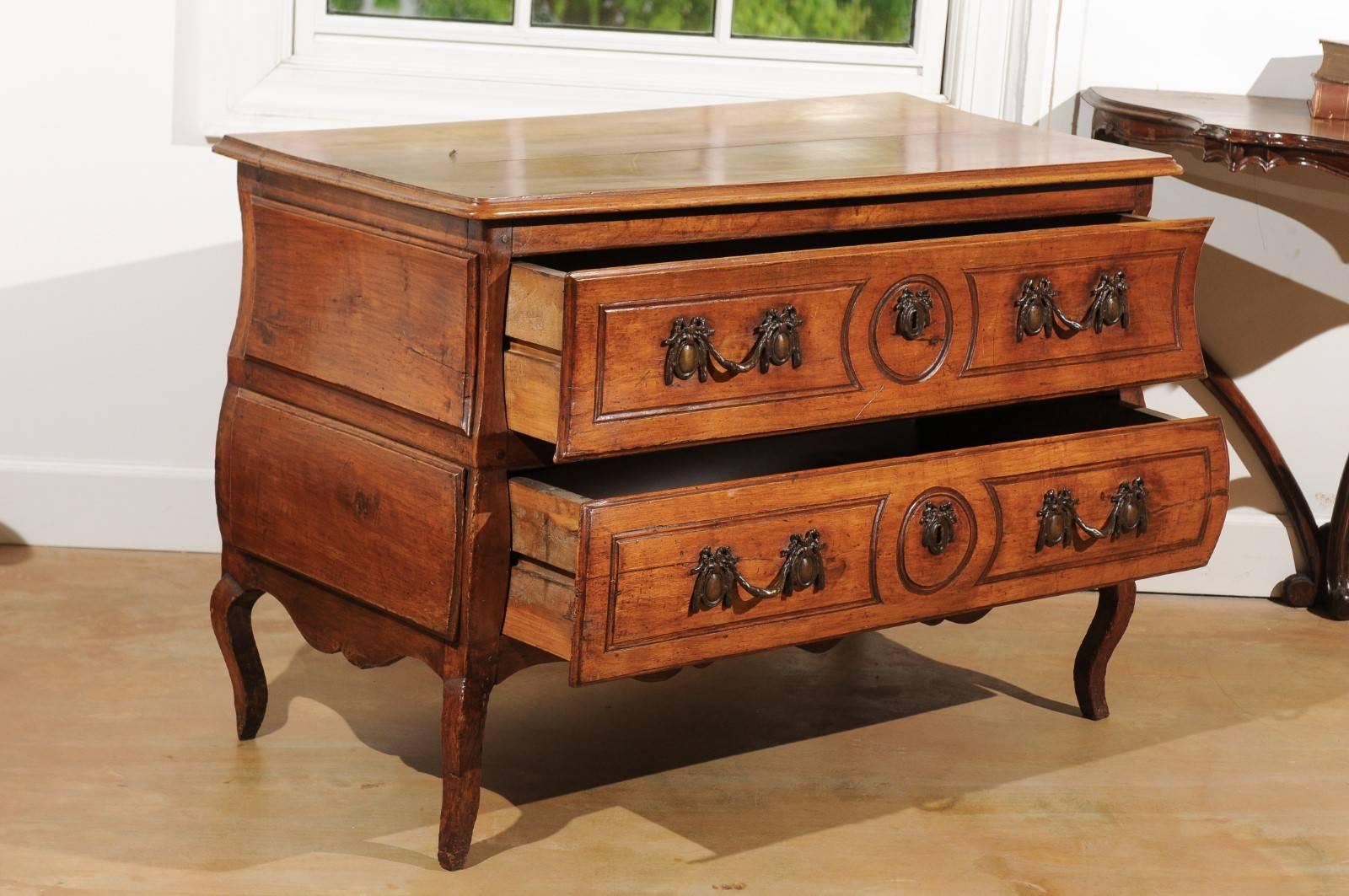 1730s French Period Louis XV Walnut Two-Drawer Commode with Bombé Side Panels For Sale 2