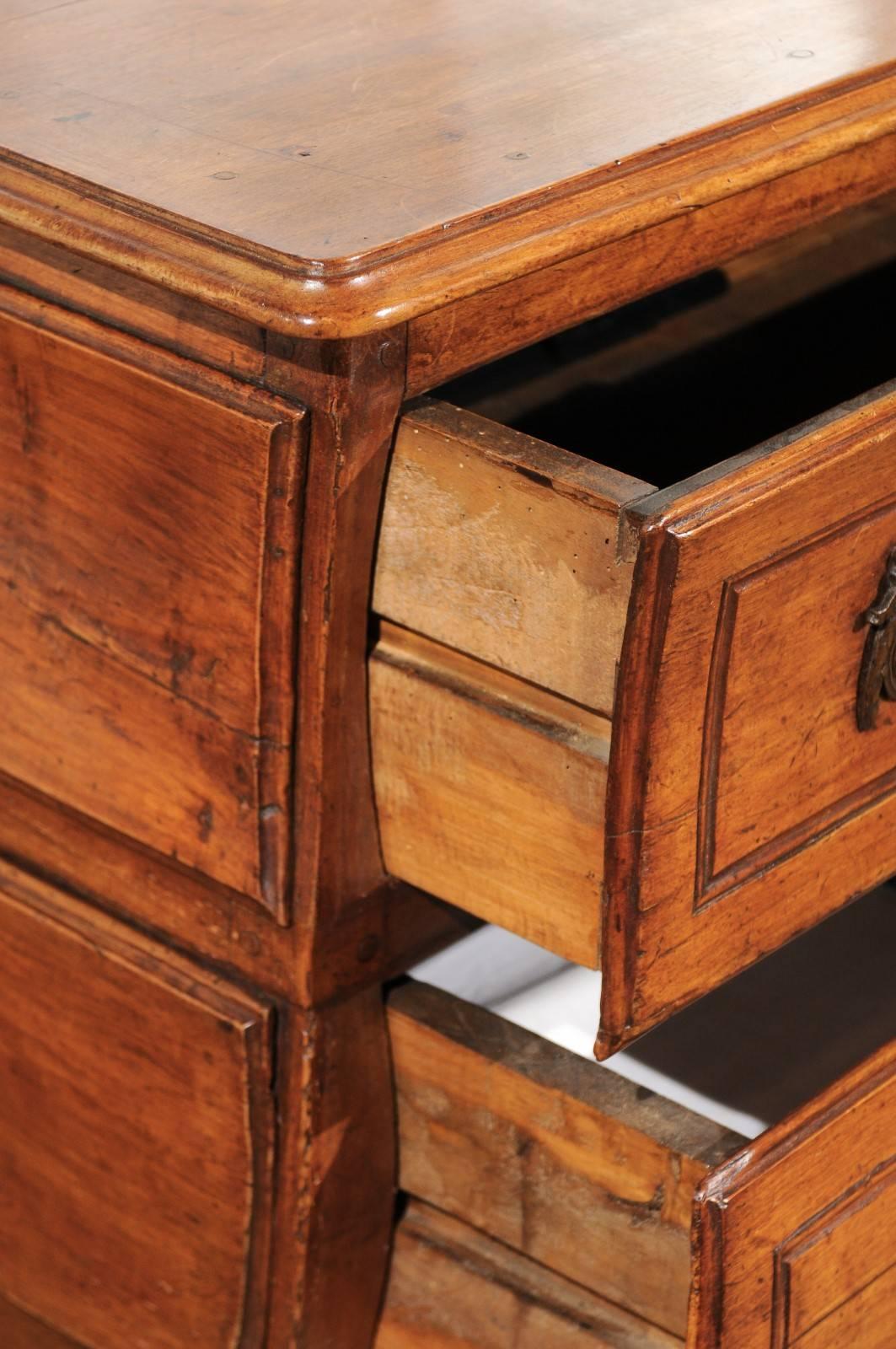 1730s French Period Louis XV Walnut Two-Drawer Commode with Bombé Side Panels For Sale 3