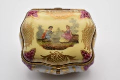 1732 – 1773 Antique Meissen Hand Painted Trinket Jewellery Box