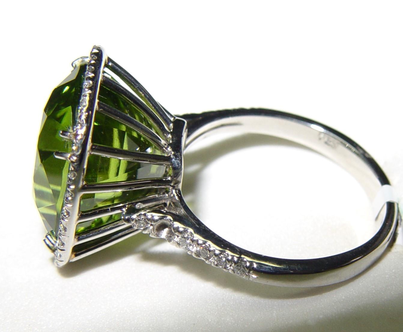 17.33CT Natural Peridot & diamond ring Platinum AGL certificate For Sale 6