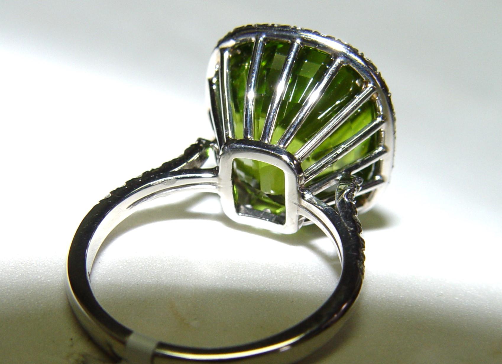17.33CT Natural Peridot & diamond ring Platinum AGL certificate For Sale 7