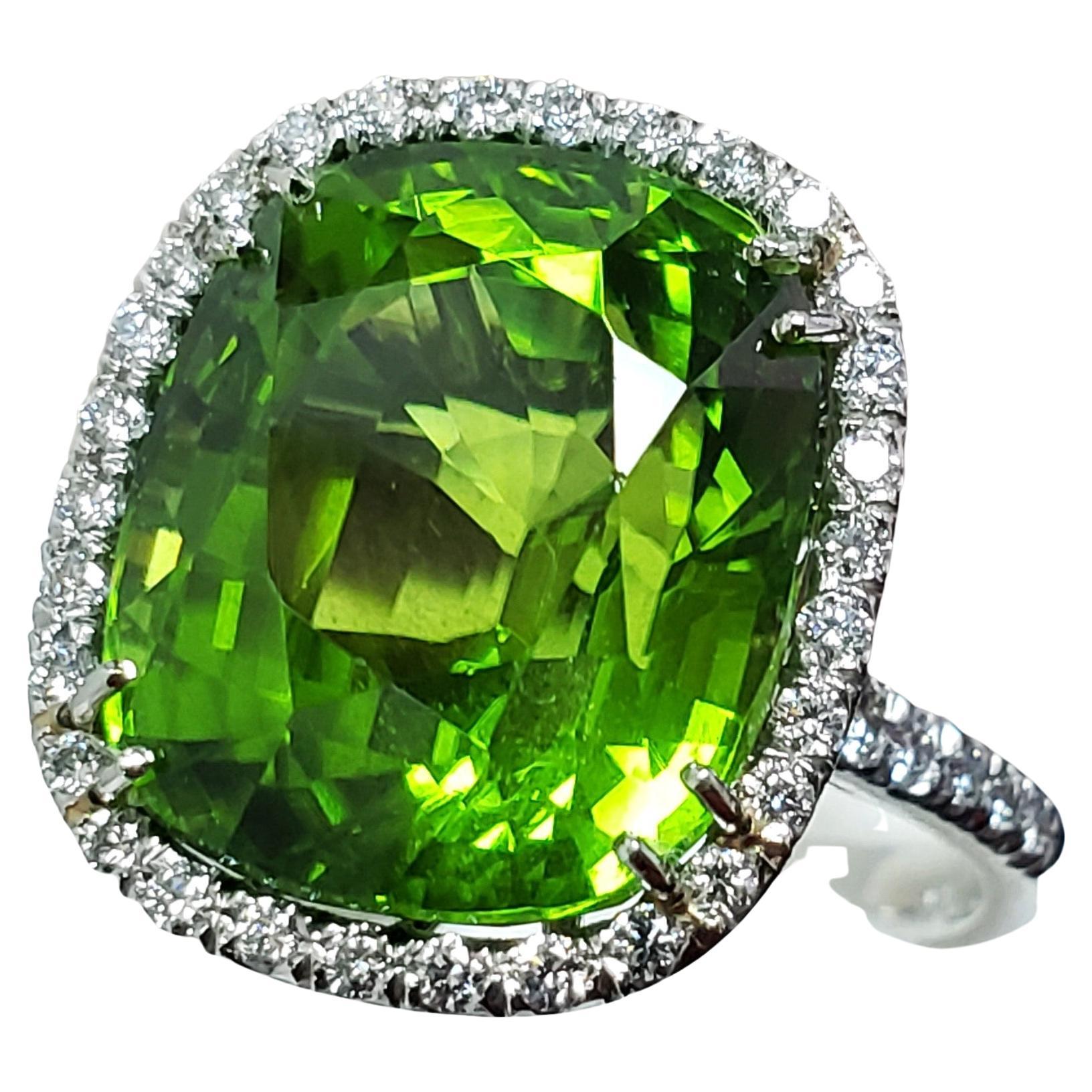 17.33CT Natural Peridot & diamond ring Platinum AGL certificate For Sale