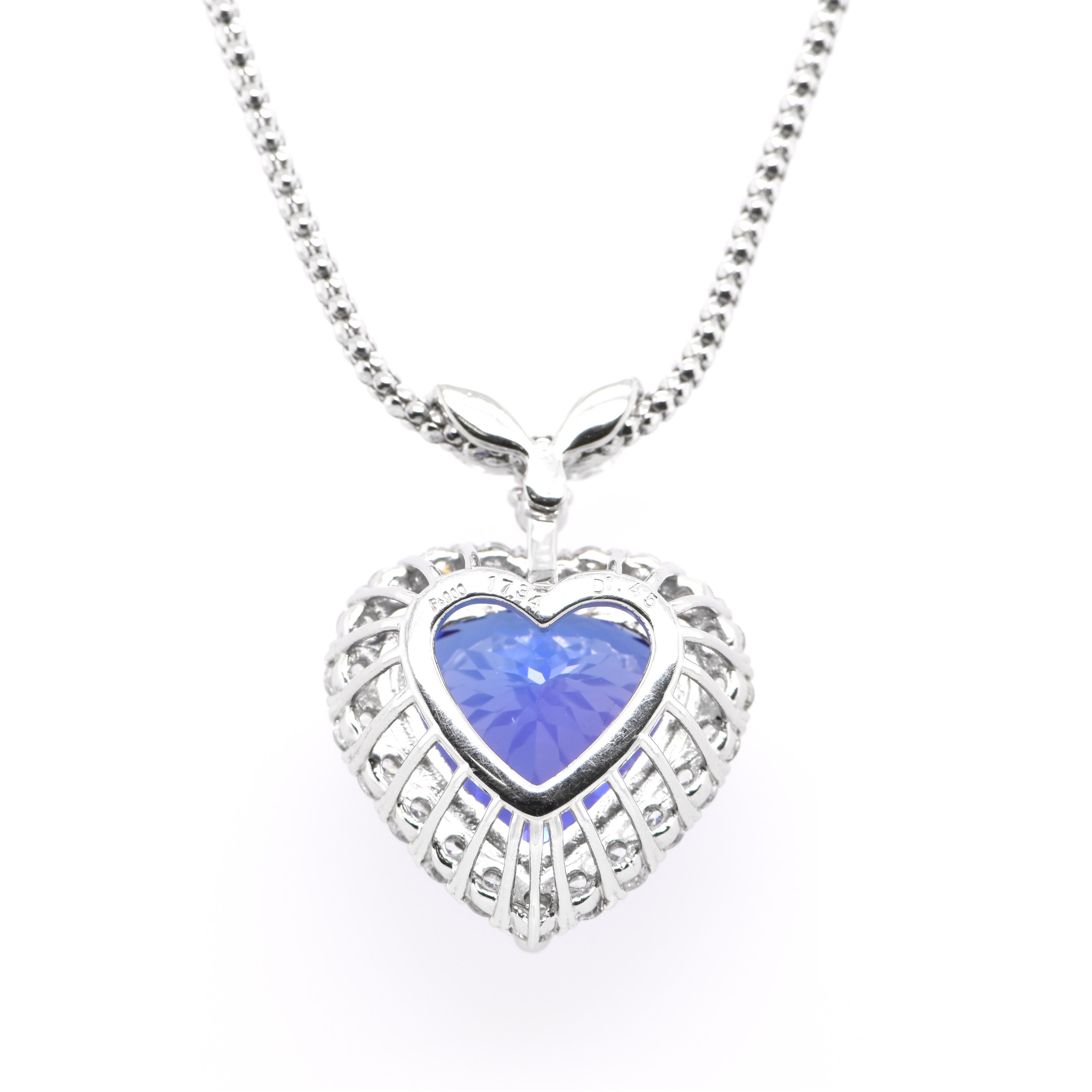 17.34 Carat, Natural, Heat-Cut Tanzanite and Diamond Necklace Set in Platinum In New Condition In Tokyo, JP