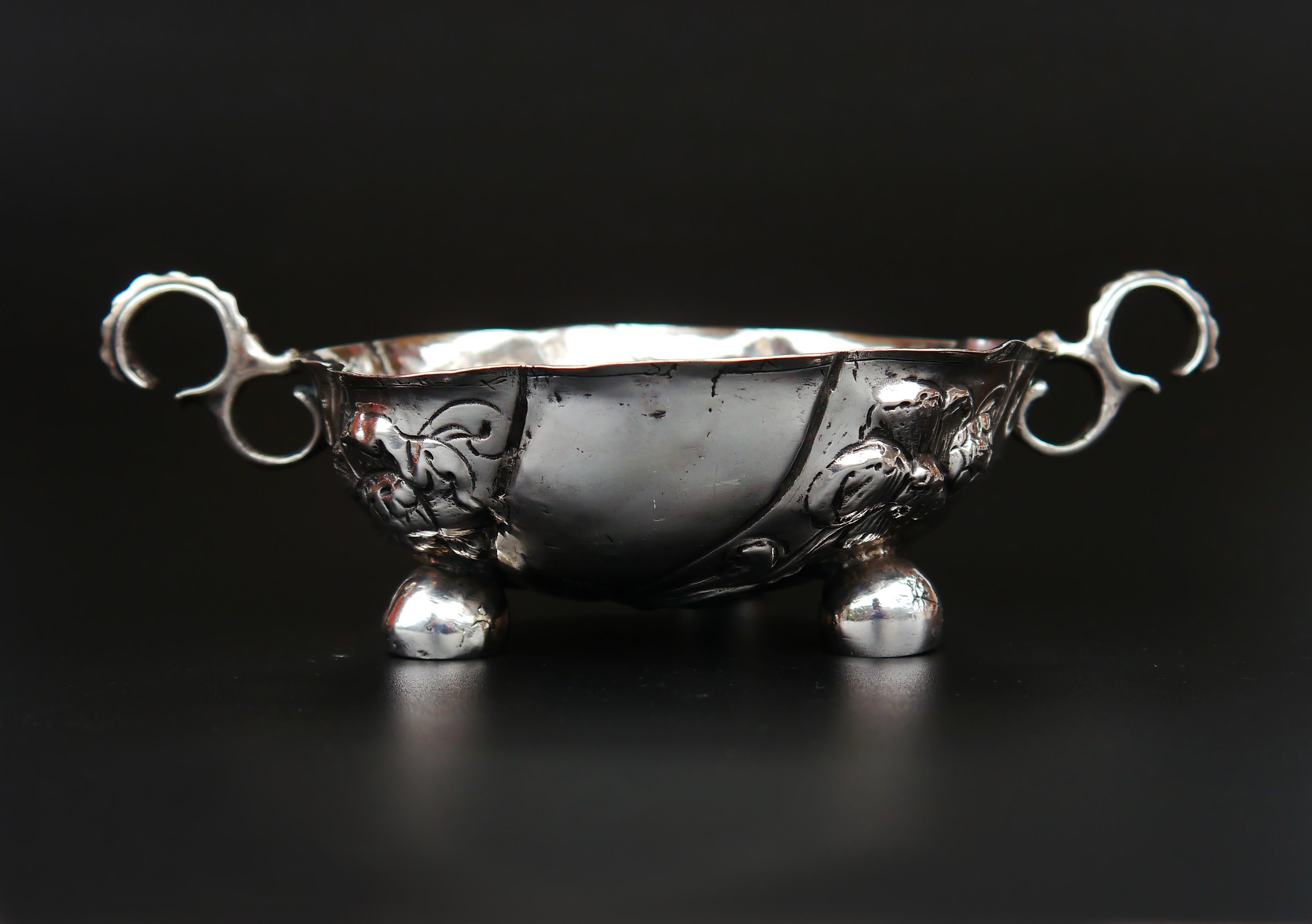 1737 Danish Floral Bowl solid Silver / 135 gr For Sale 1