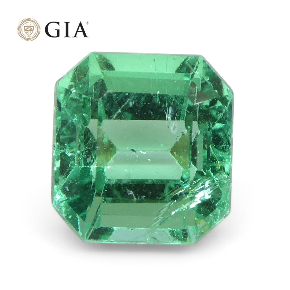 Women's or Men's 1.73ct Octagonal/Emerald Green Emerald GIA Certified Colombia   For Sale