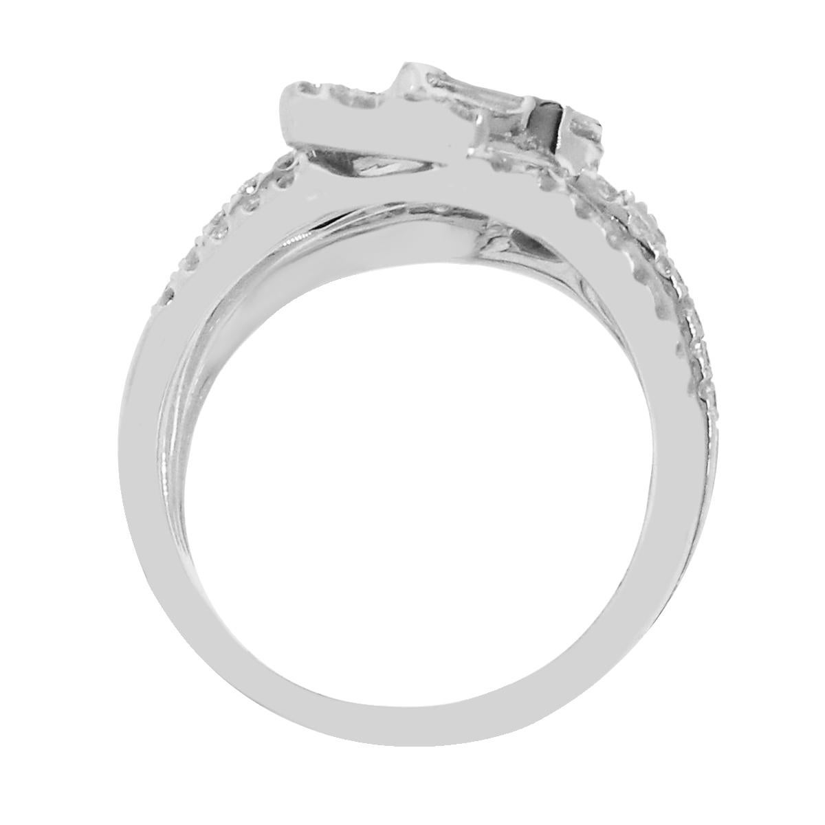 Round Cut 1.74 Carat Diamond Cocktail Ring For Sale