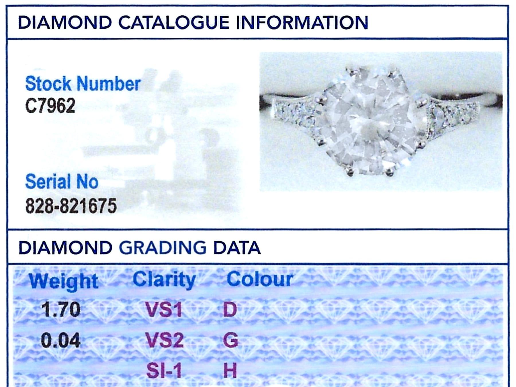 Verlobungsring aus Platin mit 1,74 Karat Diamant Solitär im Angebot 4