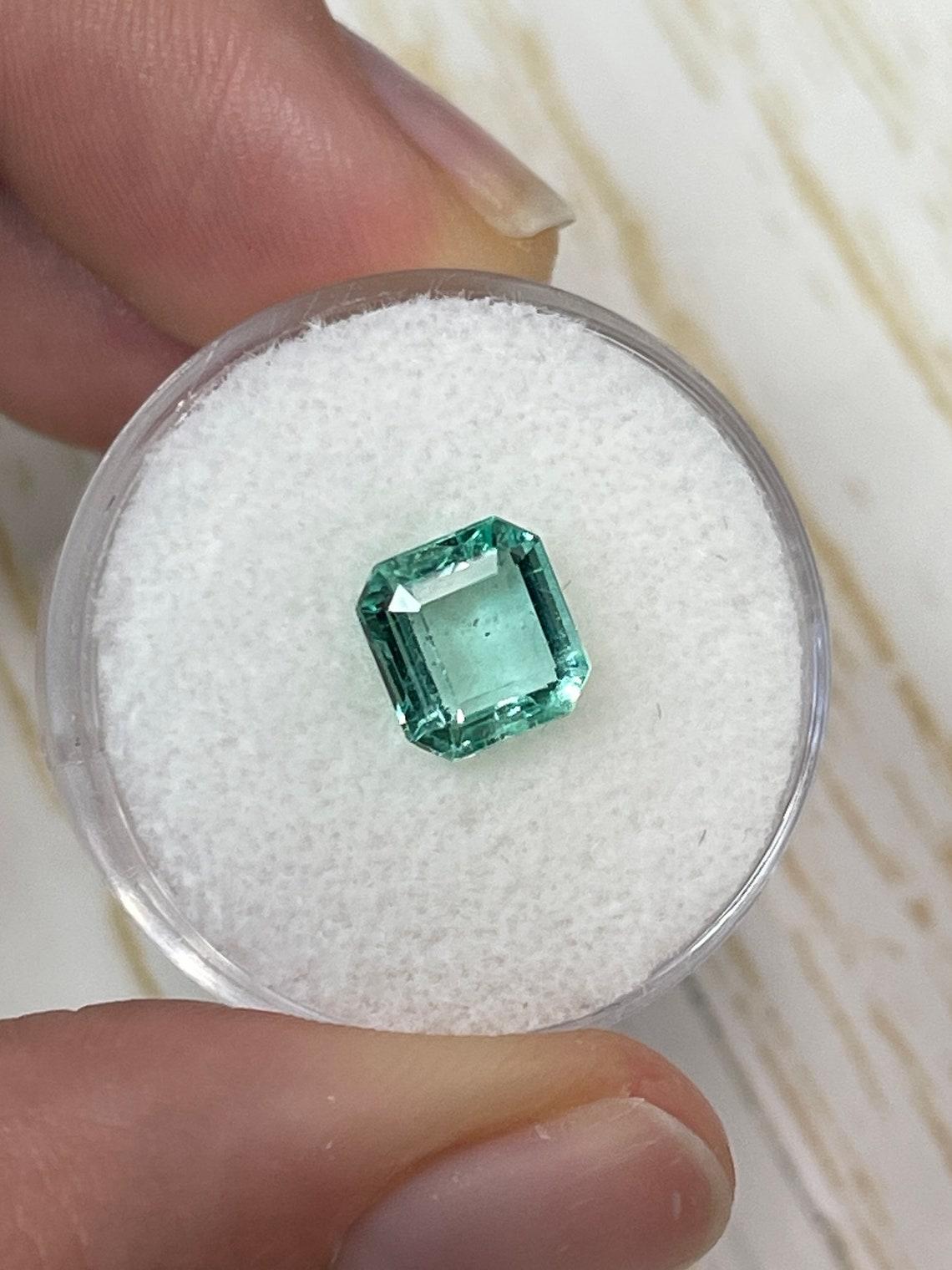Taglio Asscher Smeraldo colombiano da 1,74 carati con taglio Asscher - Gemma di maggio pulita in vendita