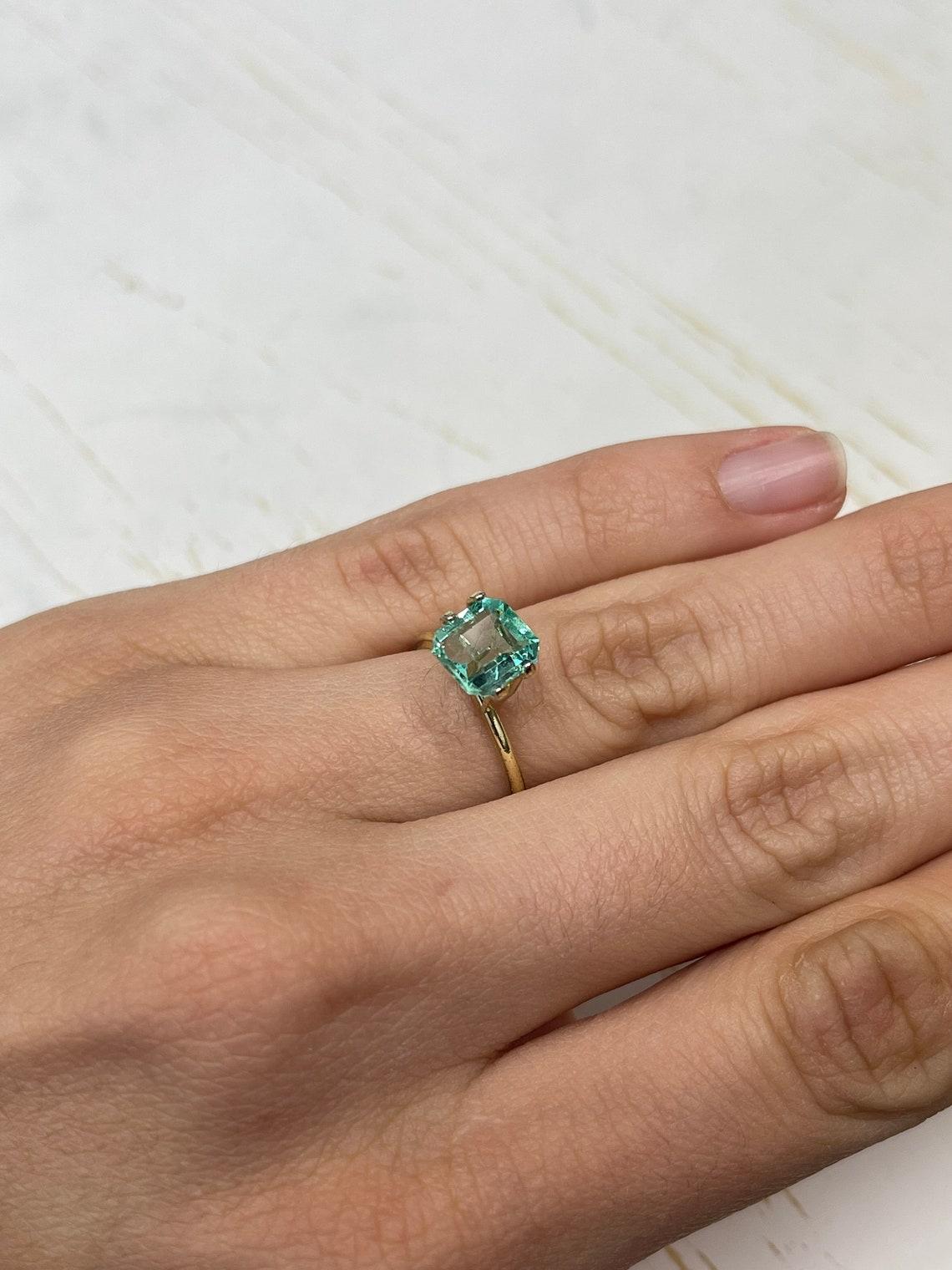 Smeraldo colombiano da 1,74 carati con taglio Asscher - Gemma di maggio pulita in vendita 3