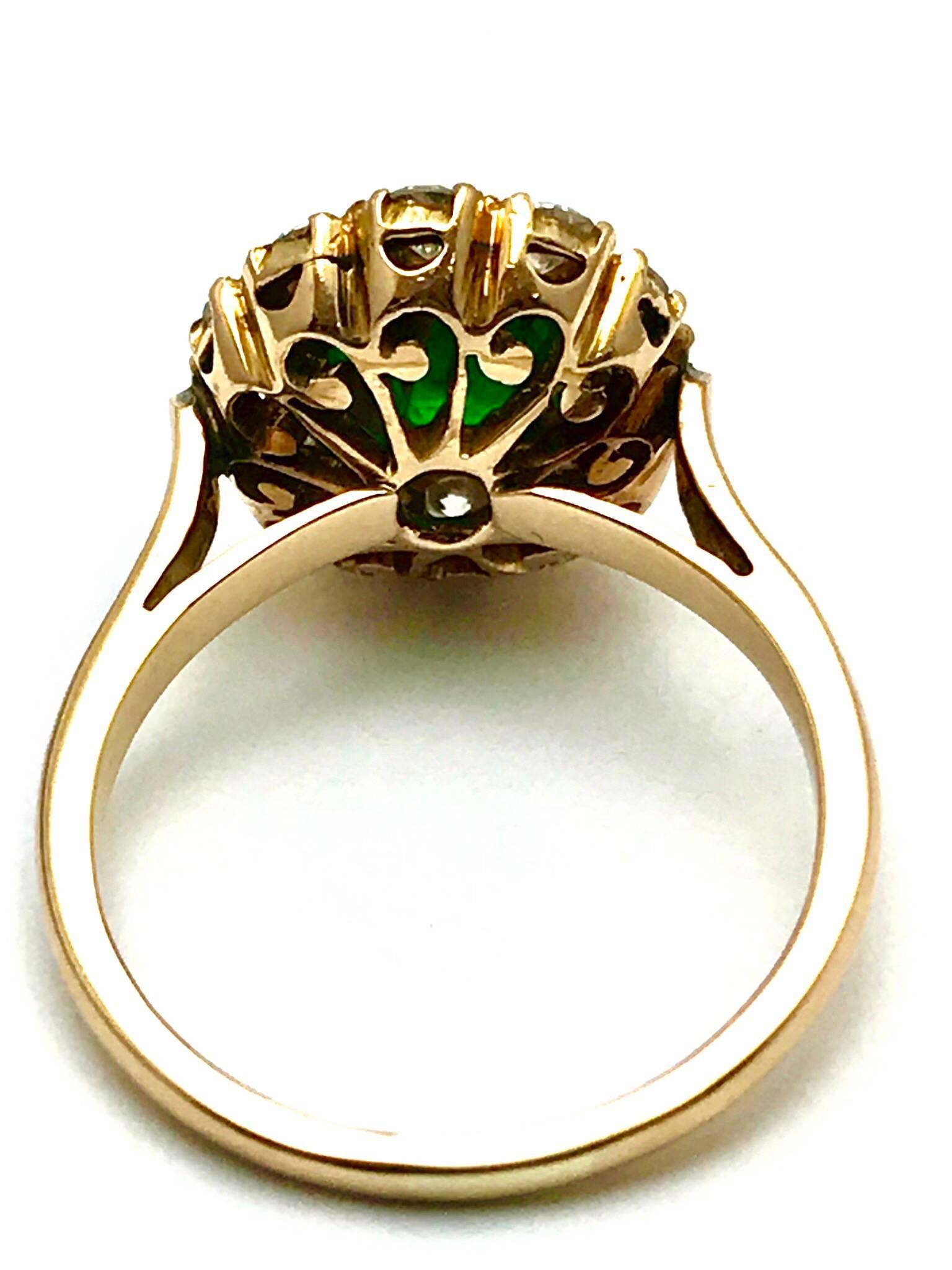 1,74 Karat natürlicher ovaler Smaragd und Diamant Roségold Ring (Ovalschliff) im Angebot