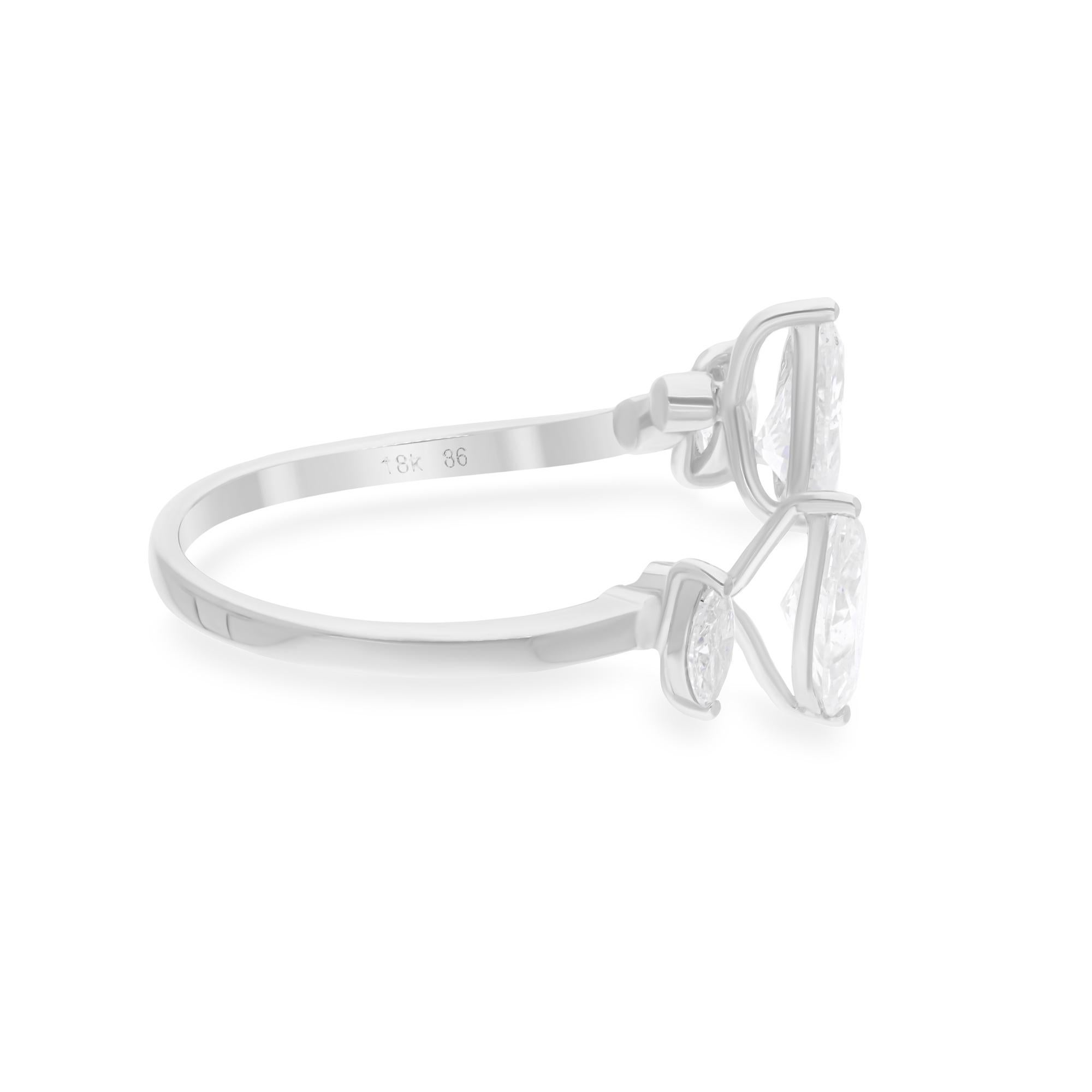Fundidos en oro de 14 quilates, estos exquisitos pendientes están engastados con 1,74 quilates de brillantes diamantes.

SIGUE LA TIENDA DE SPECTRUM JEWELS para ver la última colección y piezas exclusivas. Spectrum Jewels se enorgullece de ser uno