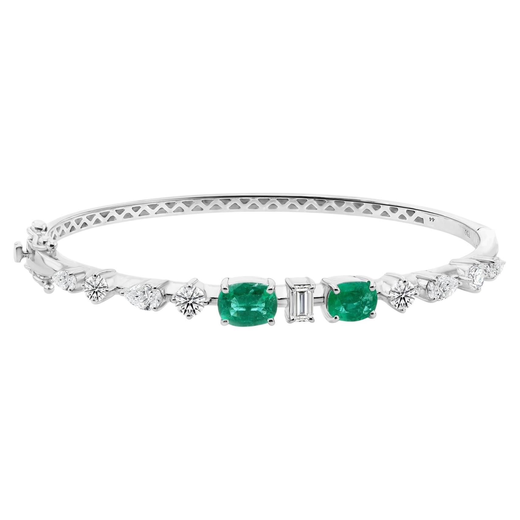 1.74 Carat Zambian Emerald 1.60 Carat SI/H Mixed Diamond Bracelet 18k White Gold