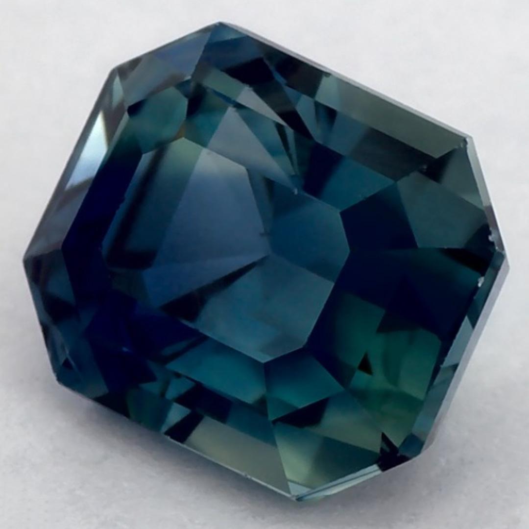 1.74 Ct Blue Sapphire Octagon Cut Loose Gemstone (Achteckschliff) im Angebot