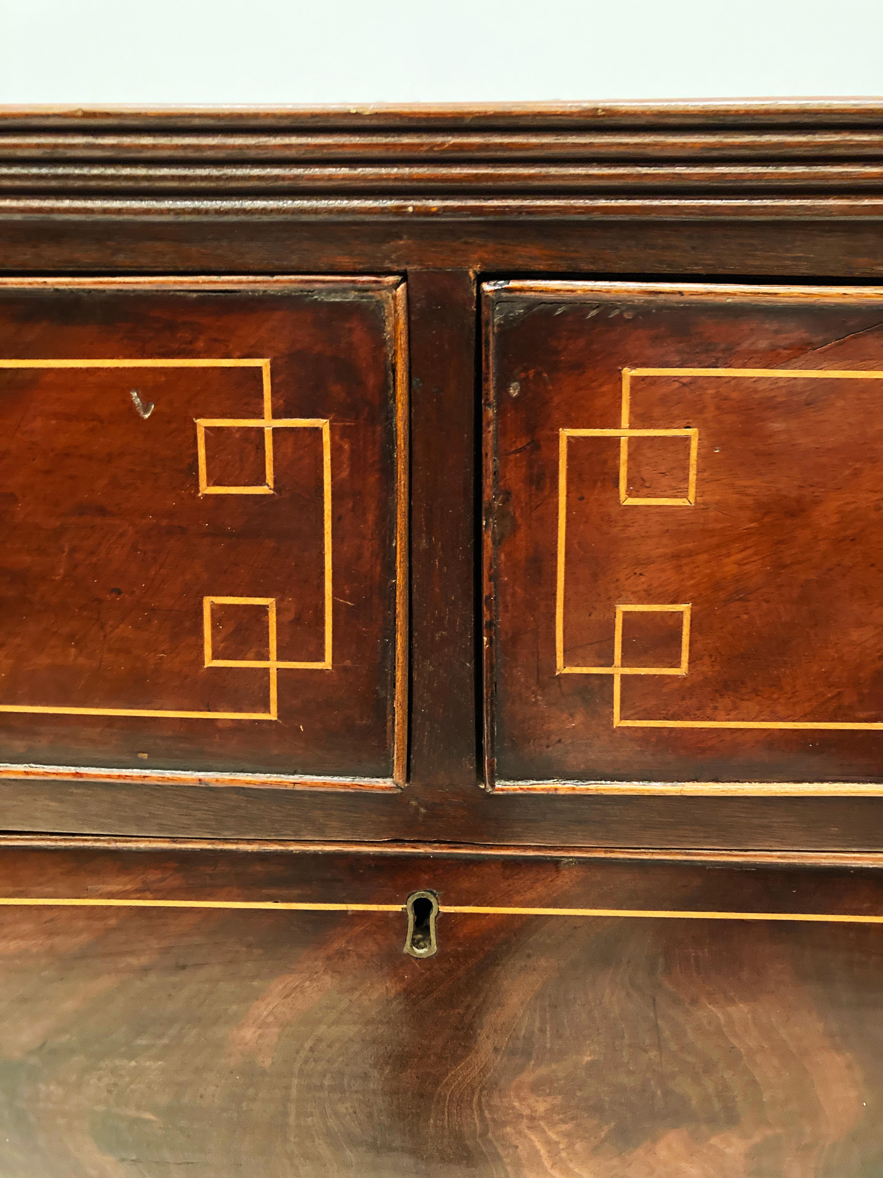1740’s King George III Flame Mahogany Rosewood and Tulipwood Chest of Drawers For Sale 2
