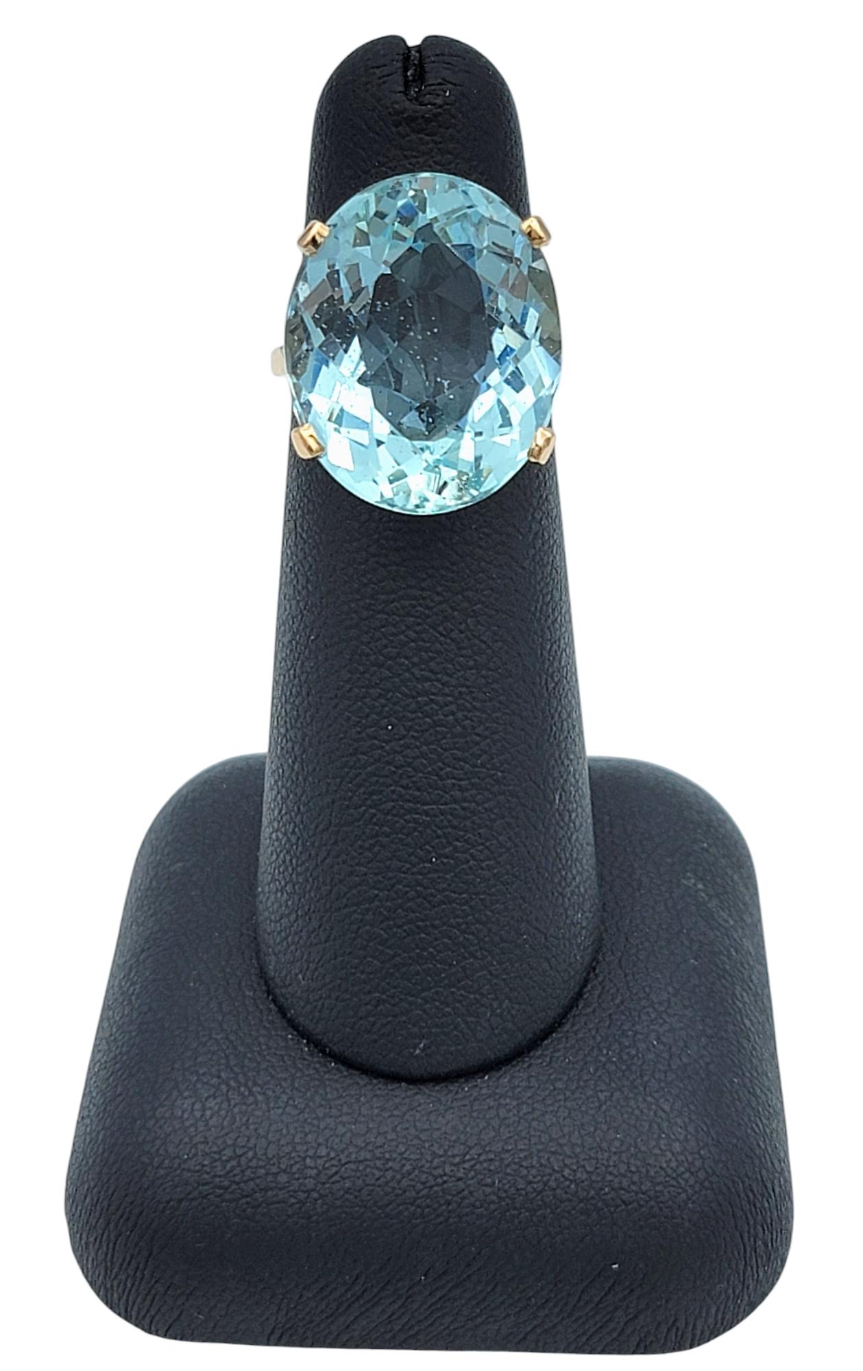Anillo de Cóctel con Solitario de Aguamarina de Corte Oval de 17,41 Quilates en Oro Amarillo de 18 Kilates en venta 4