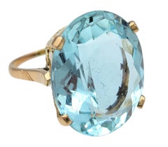 17.41 Carat Oval Cut Aquamarine Solitaire Cocktail Ring in 18 Karat Yellow Gold
