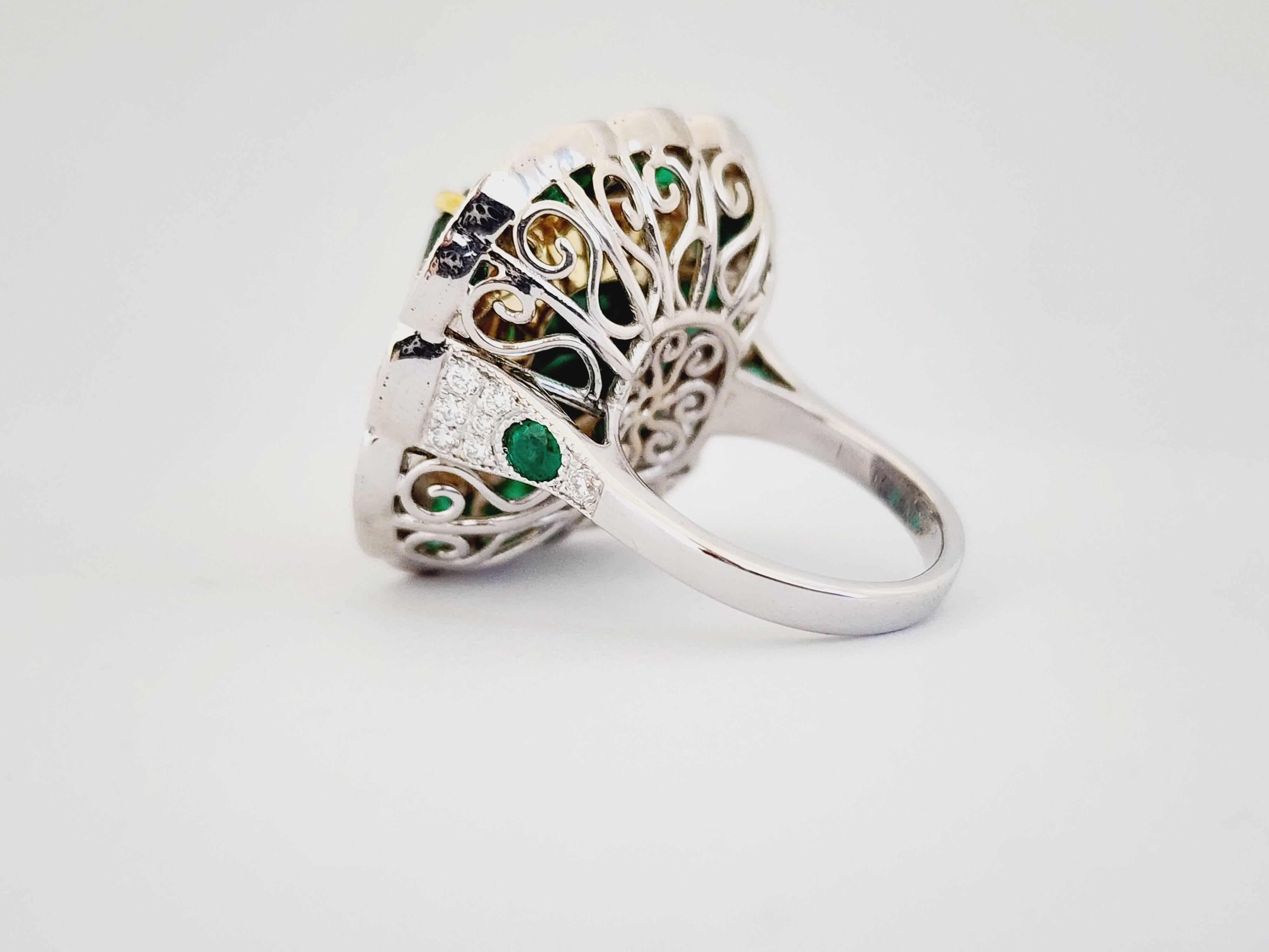 17.46 Carats Natural Emerald White Gold Diamond Ring 18 Karat For Sale 7