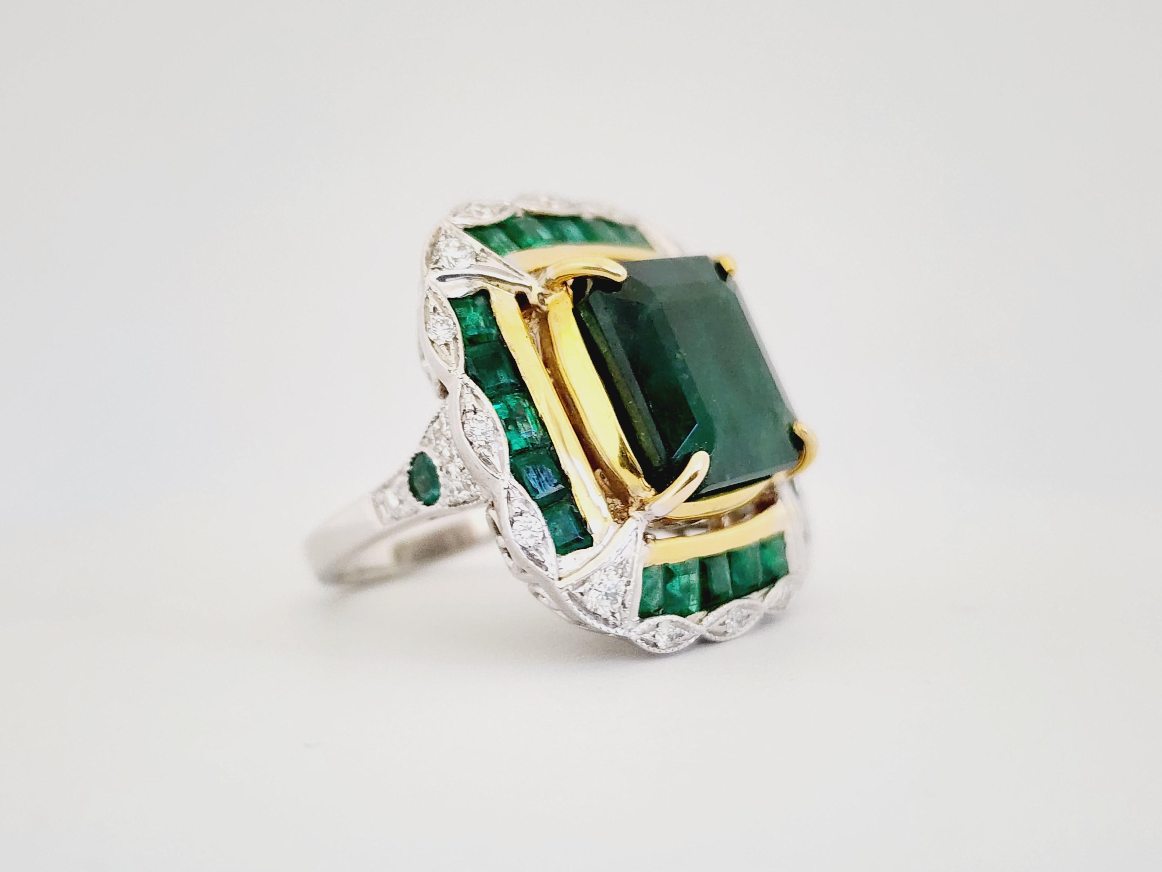 17.46 Carats Natural Emerald White Gold Diamond Ring 18 Karat For Sale 8