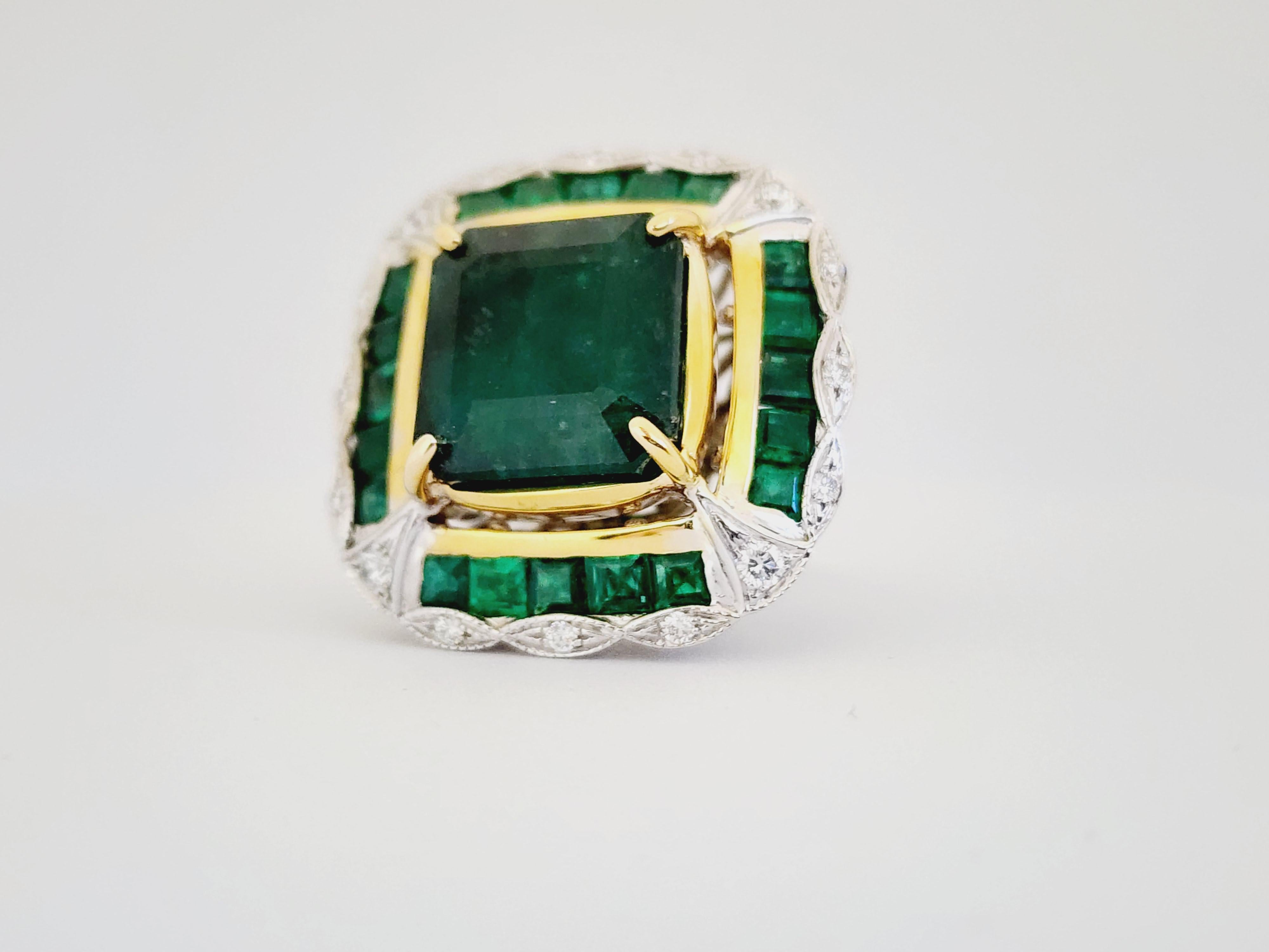 17.46 Carats Natural Emerald White Gold Diamond Ring 18 Karat In New Condition For Sale In Great Neck, NY