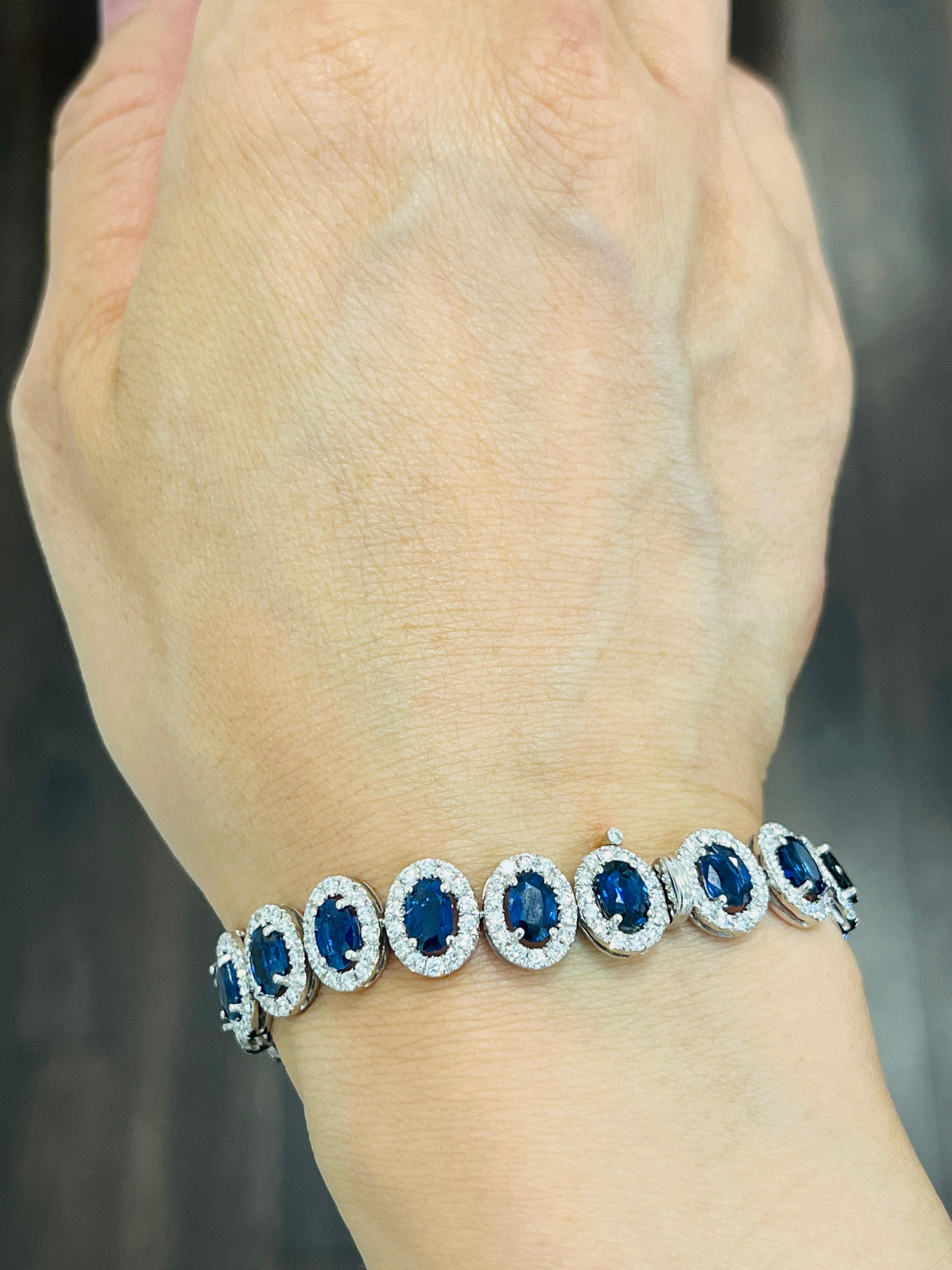 Oval Cut 17.48 ct Natural Sapphire and Diamond Bracelet For Sale