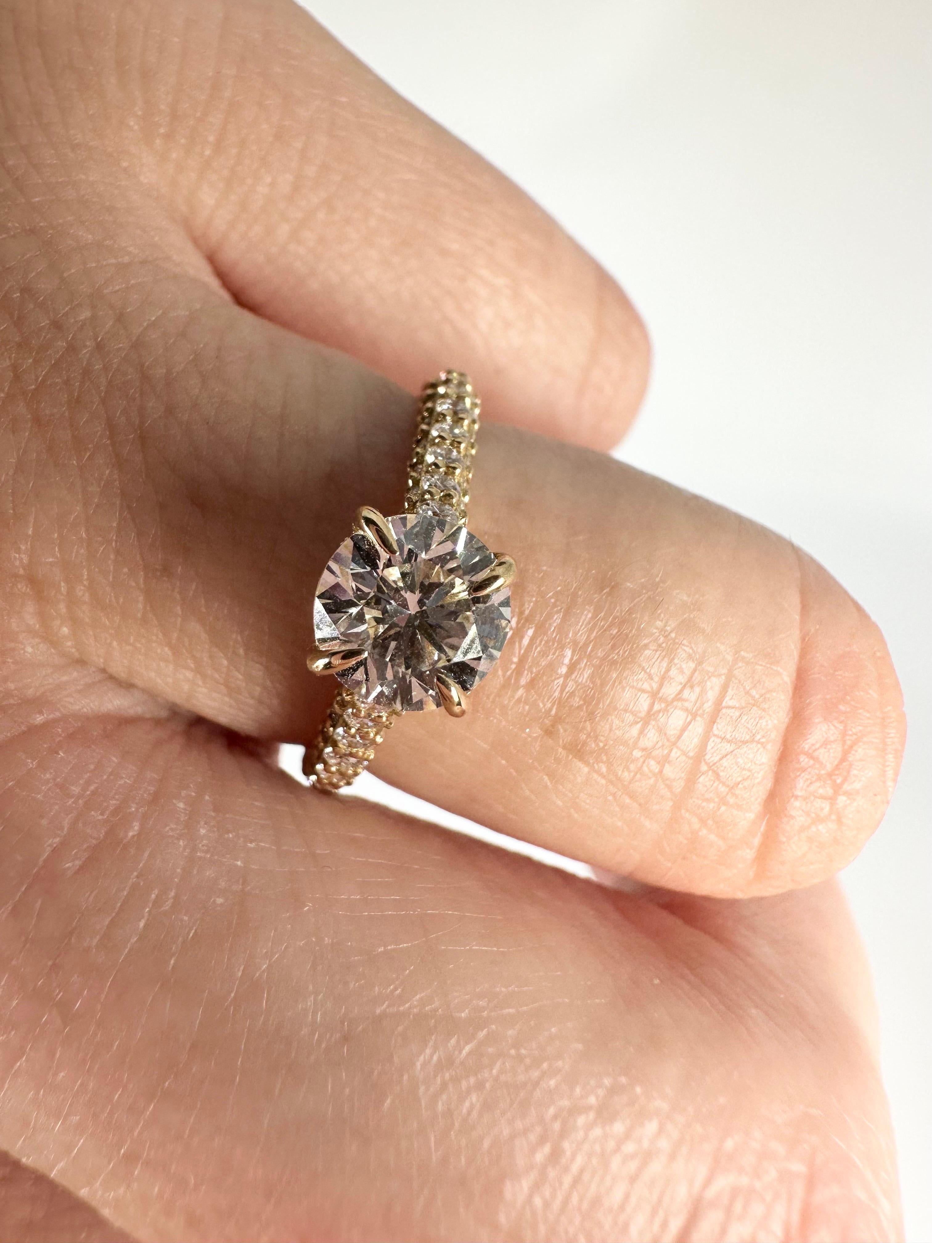 Round Cut 1.74 Carat Diamond Engagement Ring GIA Certified 18 Karat Yellow Gold Ring For Sale