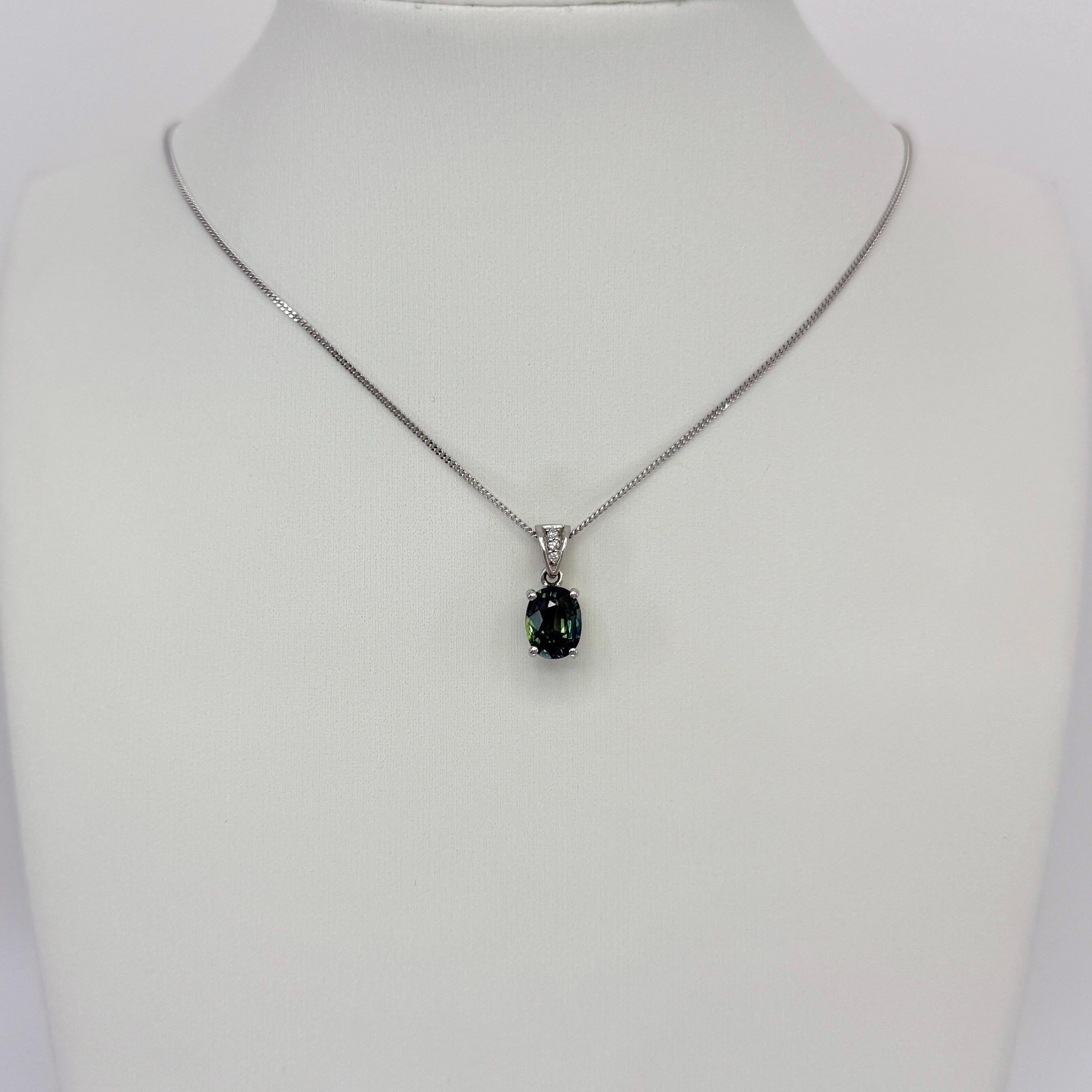 Colgante de platino con zafiro australiano y diamantes no tratados con certificado GIA de 1,74 ct en Nuevo estado para la venta en Birmingham, GB