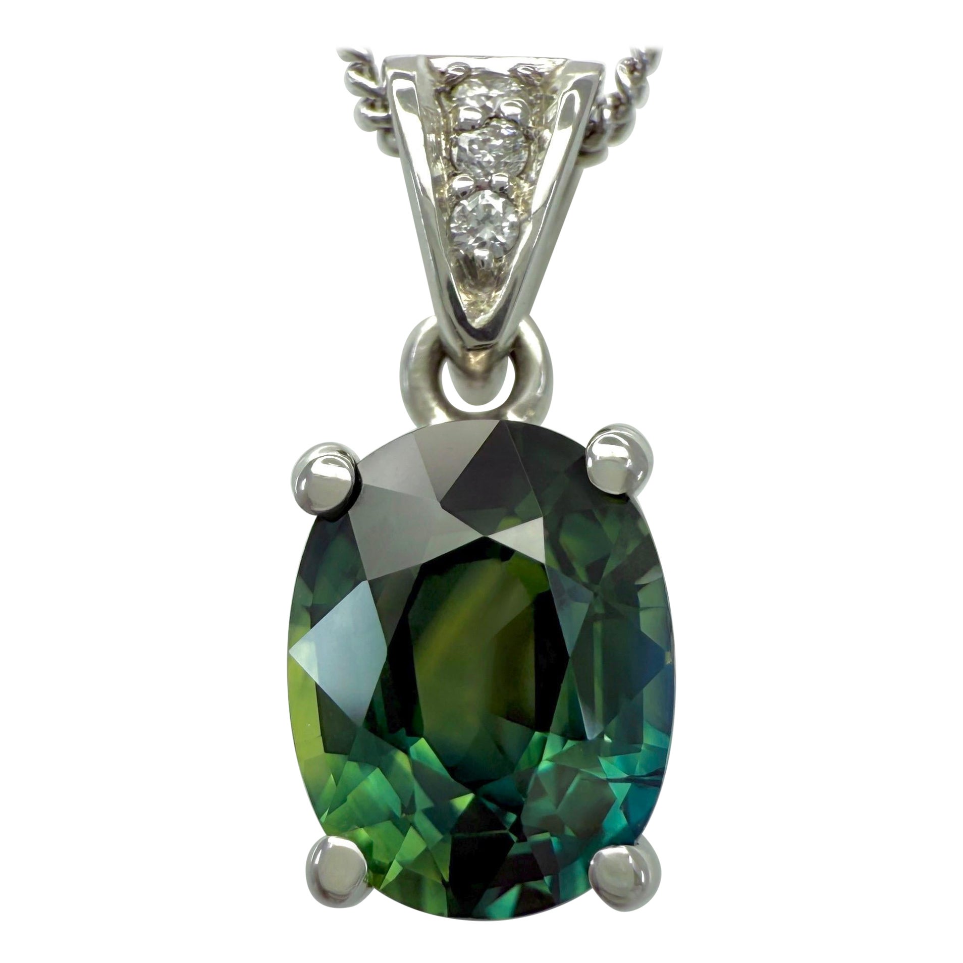 Colgante de platino con zafiro australiano y diamantes no tratados con certificado GIA de 1,74 ct