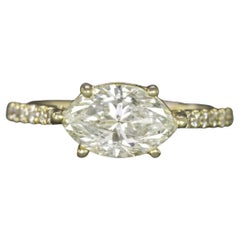 Anello con diamante marquise da 1,74 carati - incastonatura est-ovest in oro giallo 14 carati