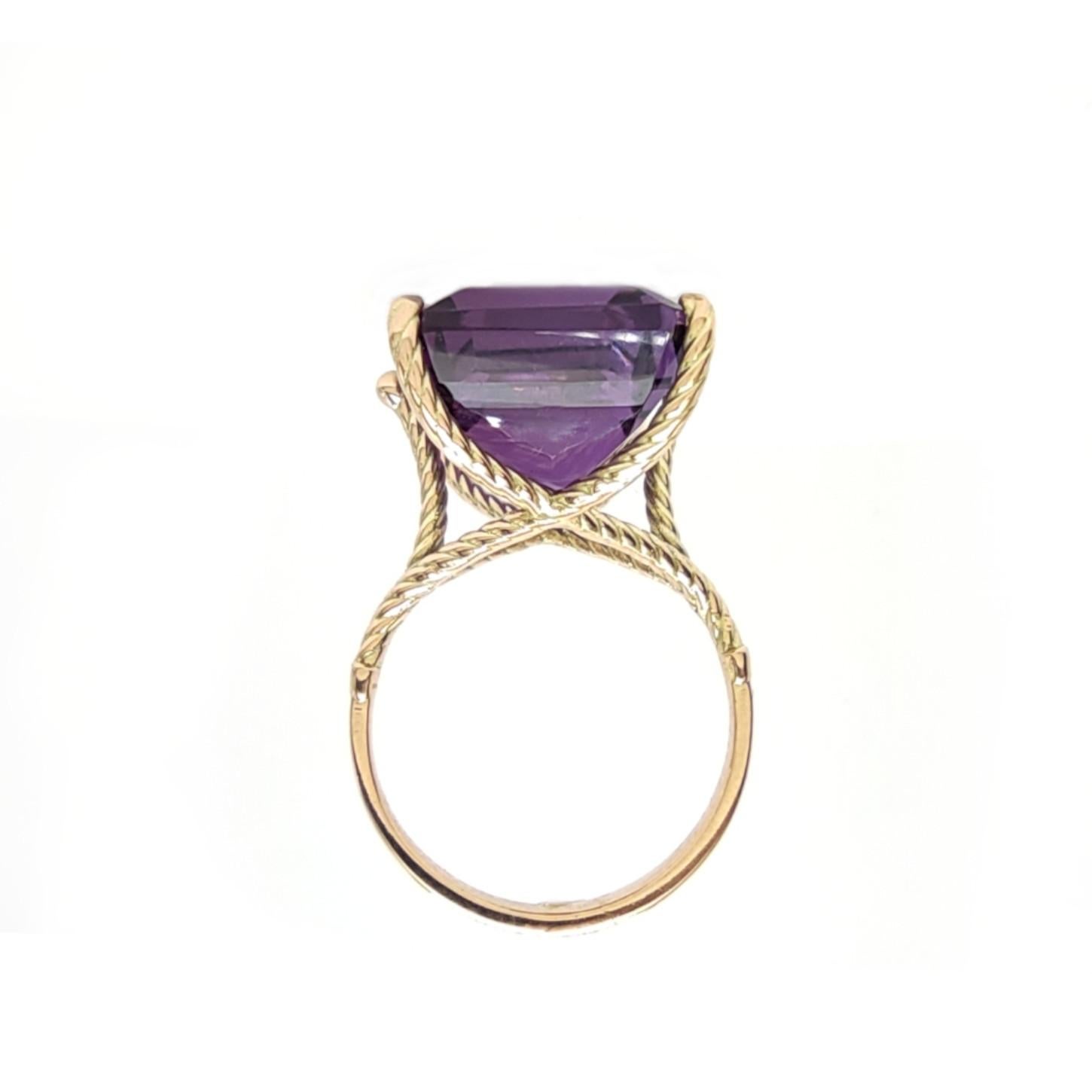 17,4ct Natural Amethyst Solitär Ring in 14K Gelbgold - Skulpturale Sechs-Kristall im Angebot 4