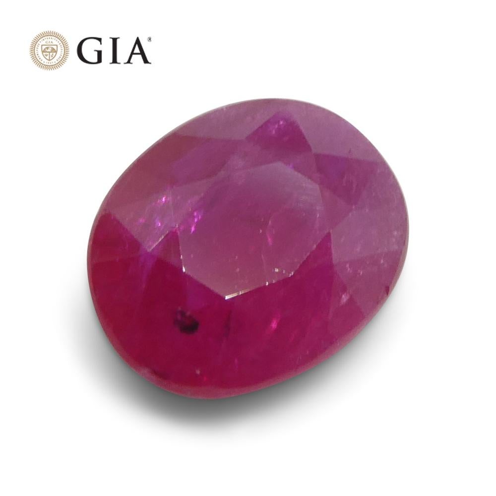 Rubis rouge violacé ovale de 1.74 carats certifié GIA du Mozambique en vente 2
