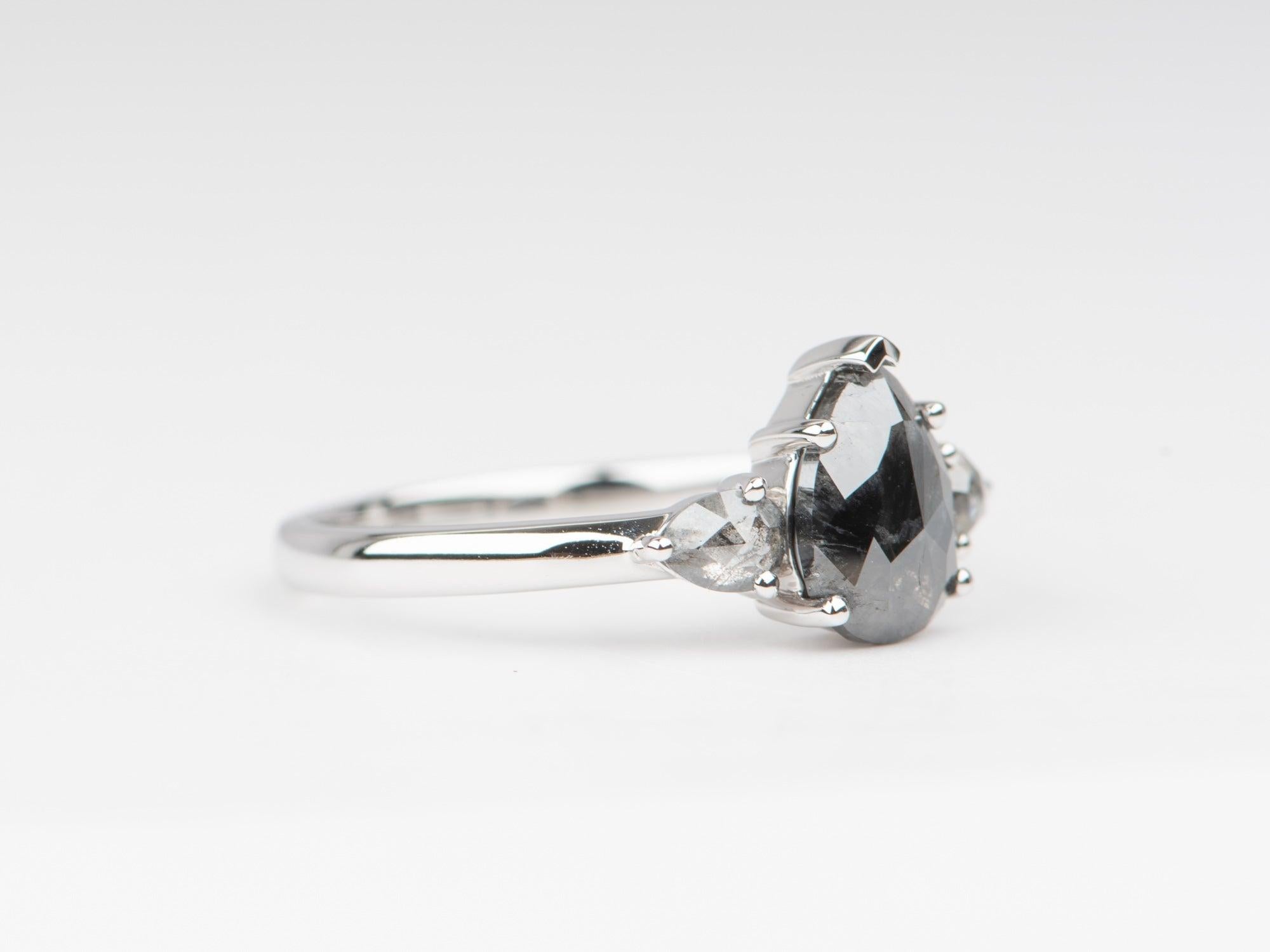 1.74ctw Pear Shape Diamond Three-Stone Engagement Ring 14K White Gold R6675 Neuf - En vente à Osprey, FL