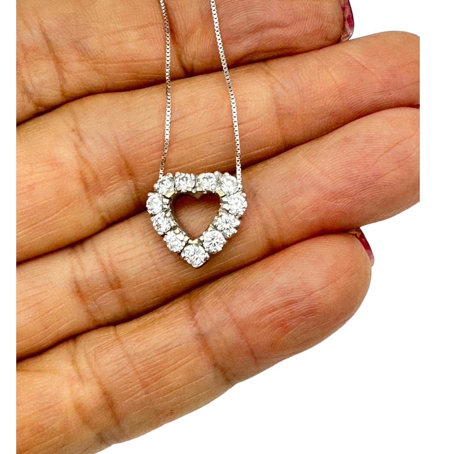 1.75 Carat 18K white gold Diamond Heart Pendant & Chain VS-F/G In Excellent Condition For Sale In Laguna Hills, CA
