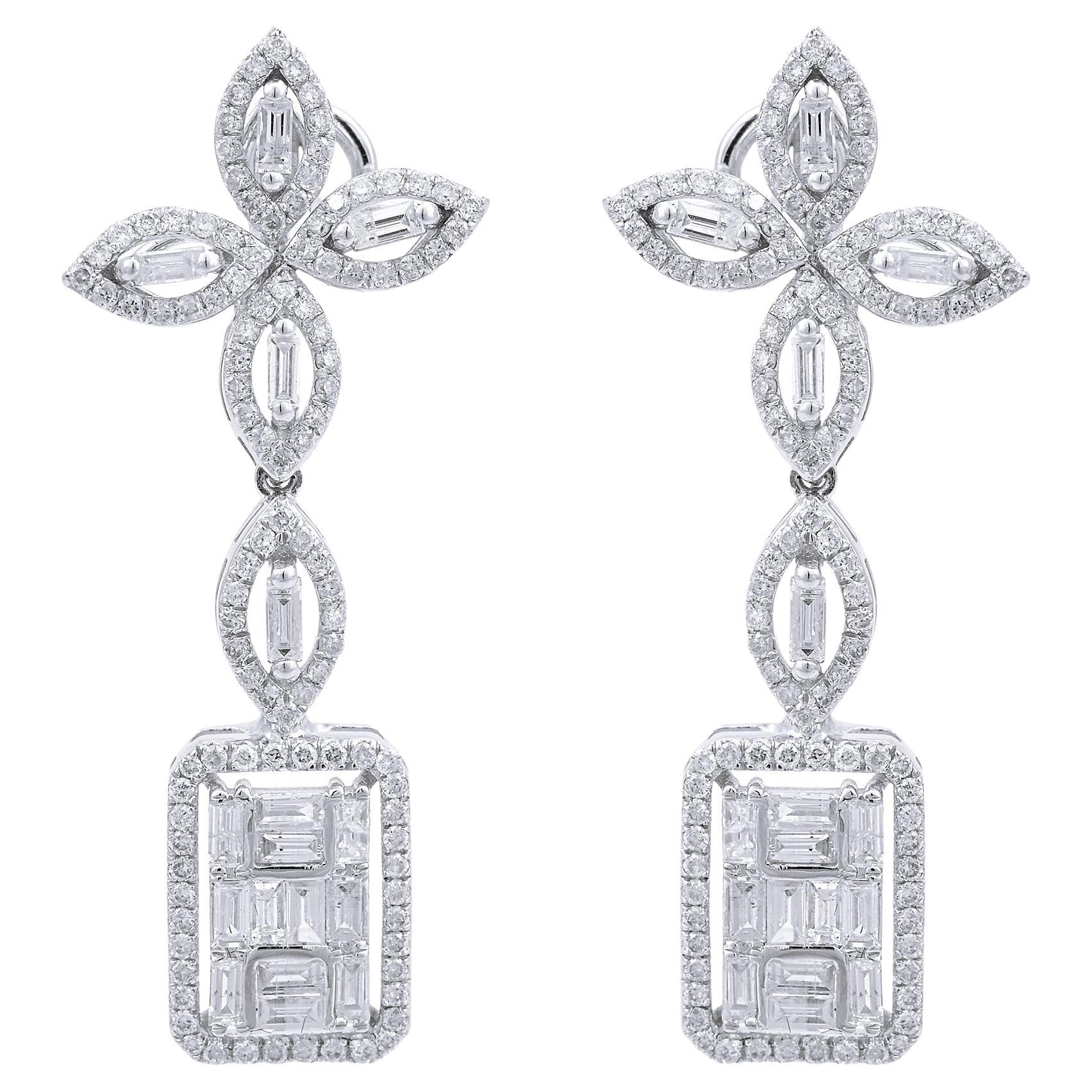 Pendants d'oreilles en or blanc 18 carats avec fleur en diamants baguettes de 1,75 carat
