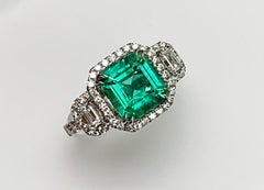 1.75 Carat Colombian Emerald Diamond Cocktail Ring