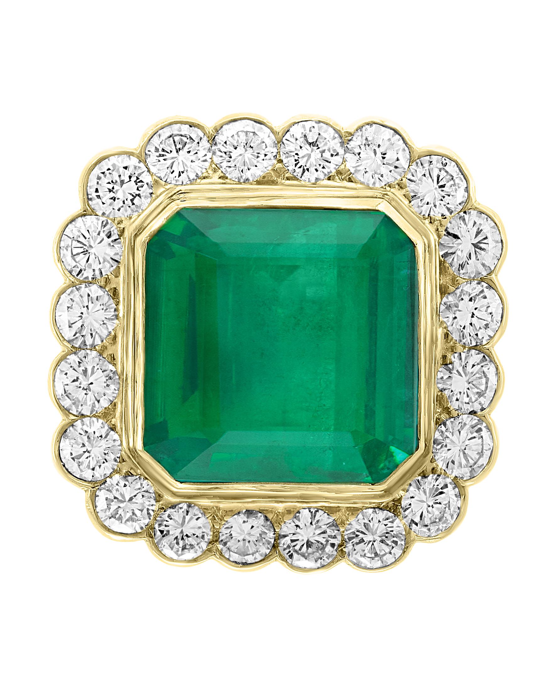 AGL Certified Minor Traditional 17.5 Ct Emerald Cut Colombian Emerald + Dia Ring In Excellent Condition In New York, NY