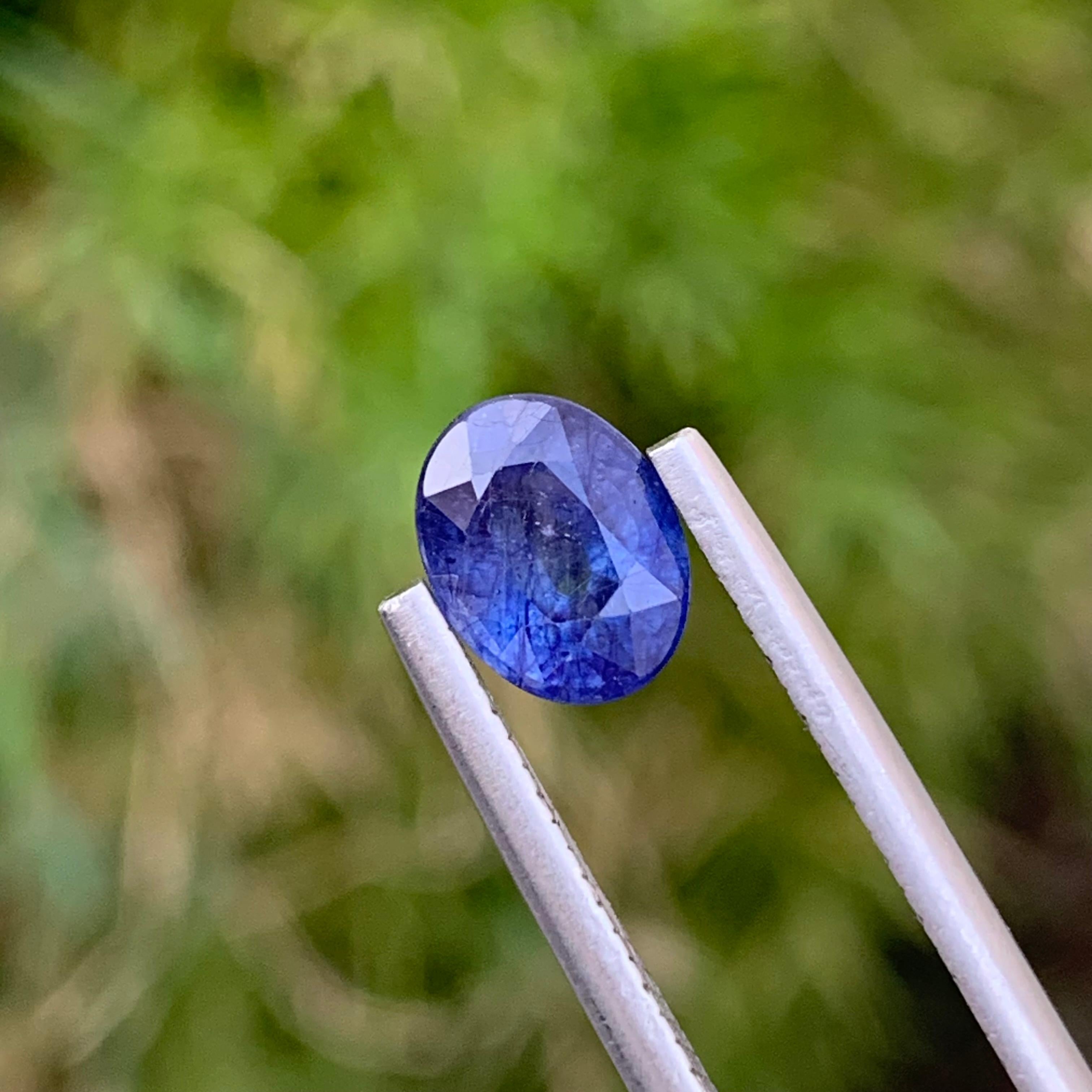1,75 Karat Wunderschöner facettierter blauer Saphir Ovalform Edelstein für Verlobungsring im Angebot 4