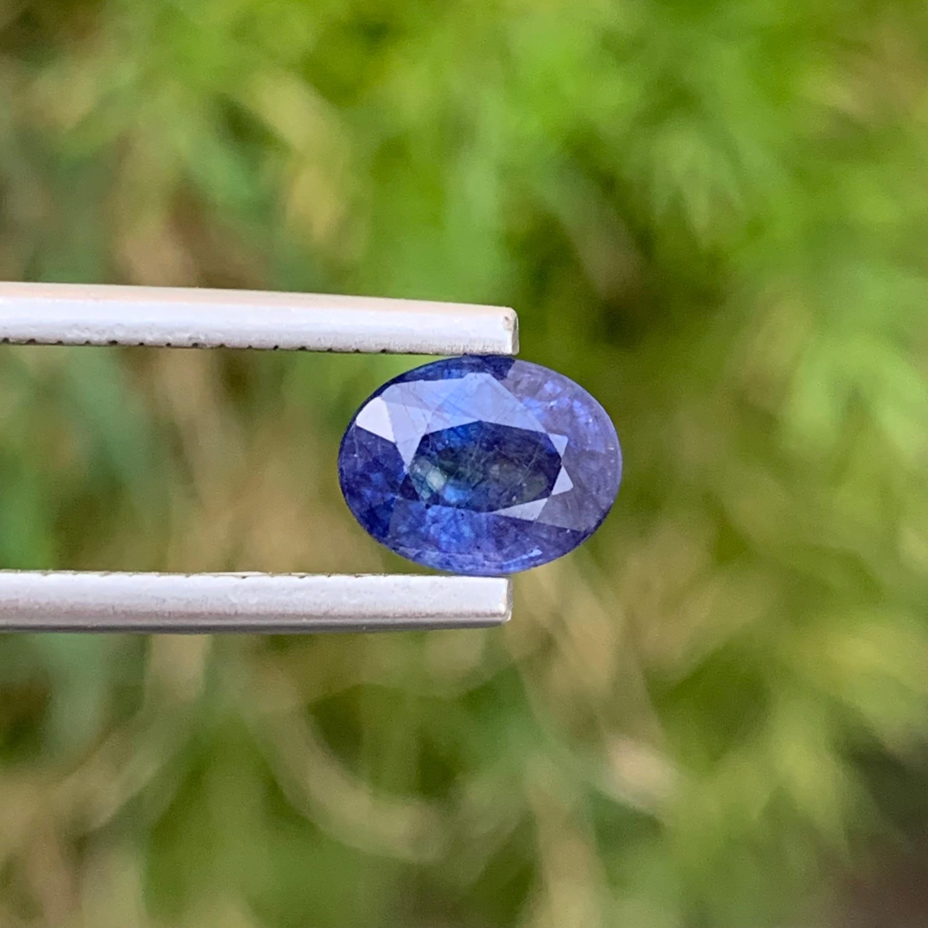 1,75 Karat Wunderschöner facettierter blauer Saphir Ovalform Edelstein für Verlobungsring im Angebot 2