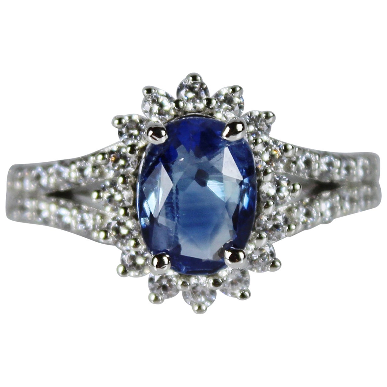 1,75 Karat IGI-zertifizierter blauer Saphir-Ring
