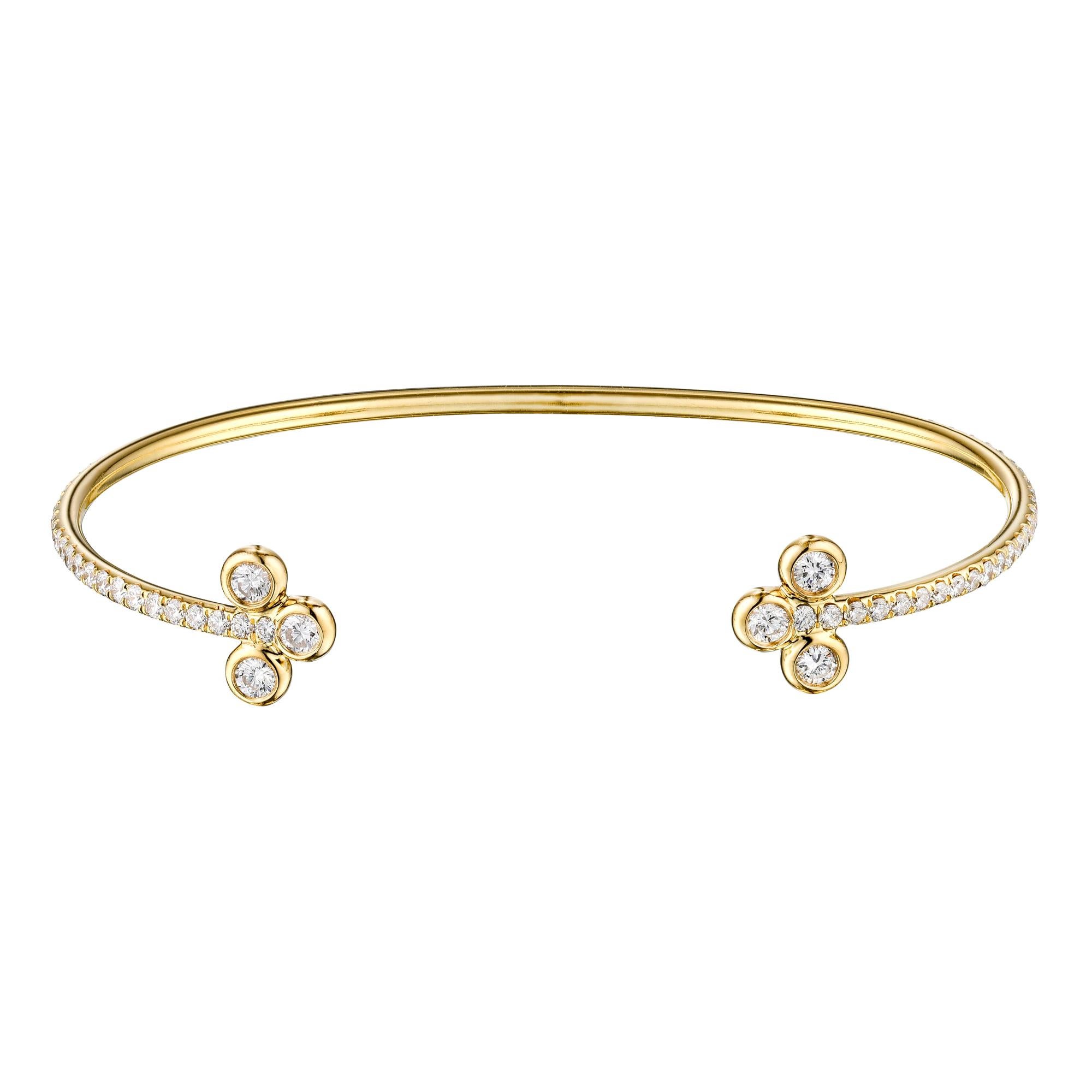 Bracelet jonc ouvert en or jaune 18 carats avec diamants micro-pavés de 1,75 carat en vente