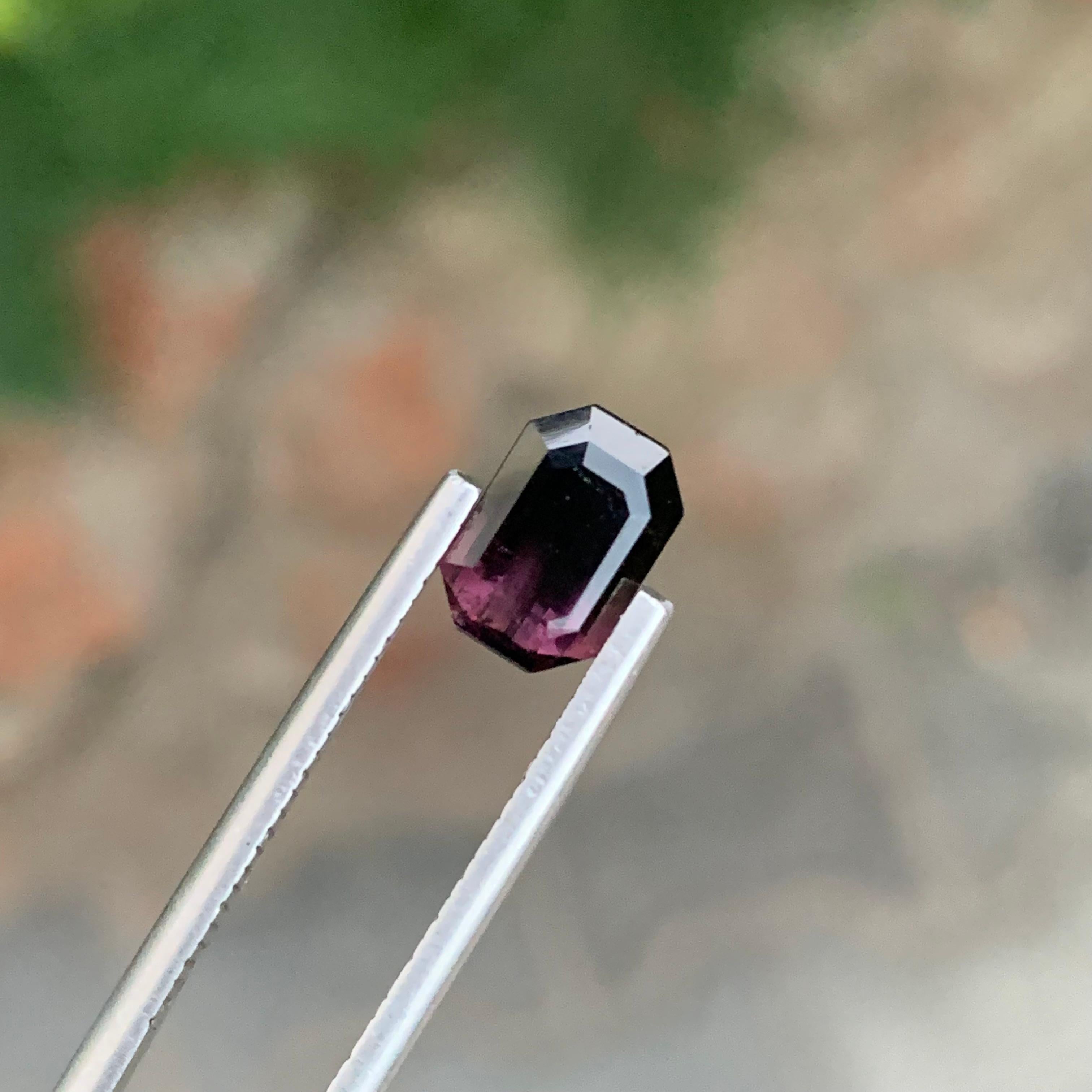 Taglio smeraldo 1,75 carati di tormalina bicolore naturale sfusa a forma di smeraldo dall'Afghanistan in vendita