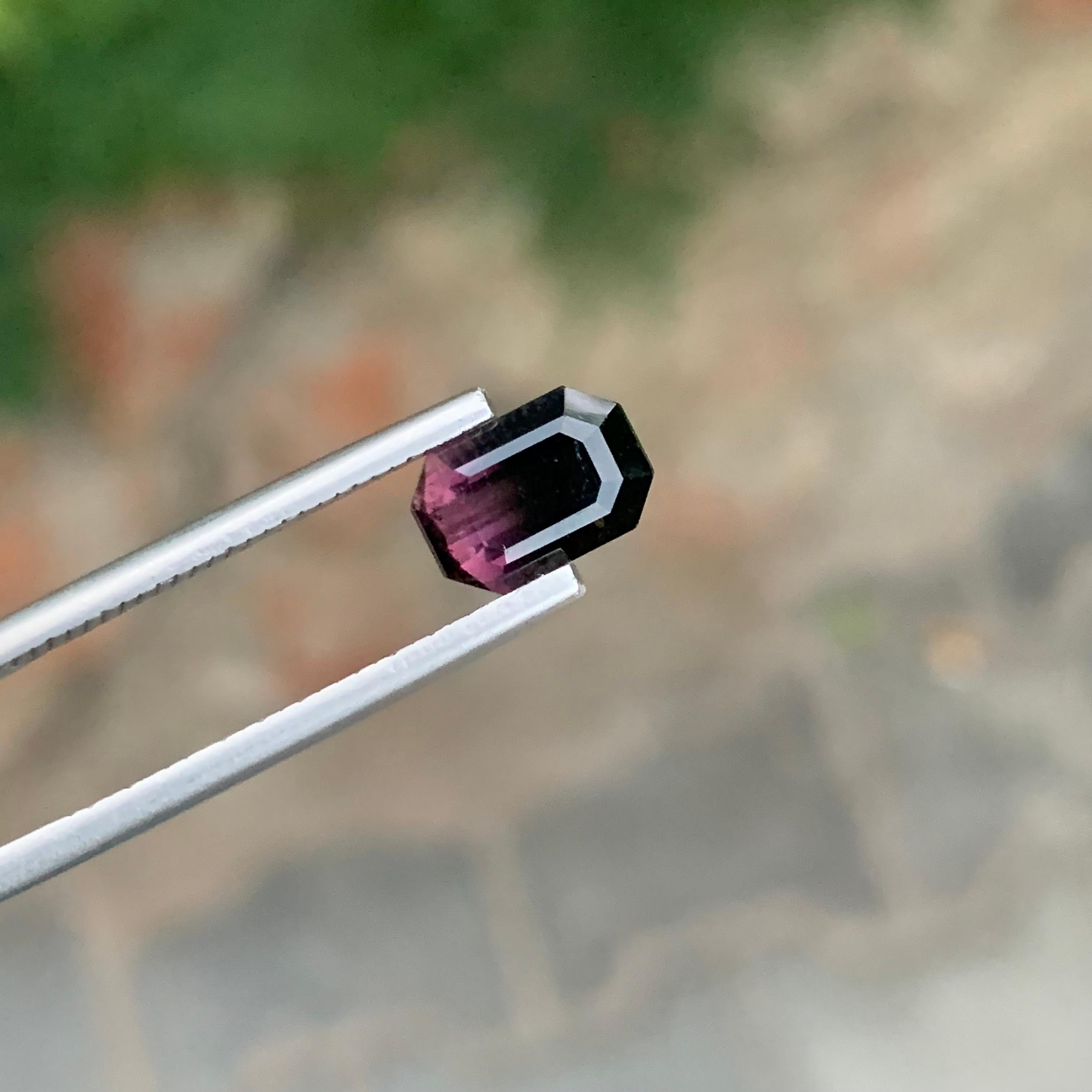 1,75 carati di tormalina bicolore naturale sfusa a forma di smeraldo dall'Afghanistan In condizioni Nuovo in vendita a Peshawar, PK