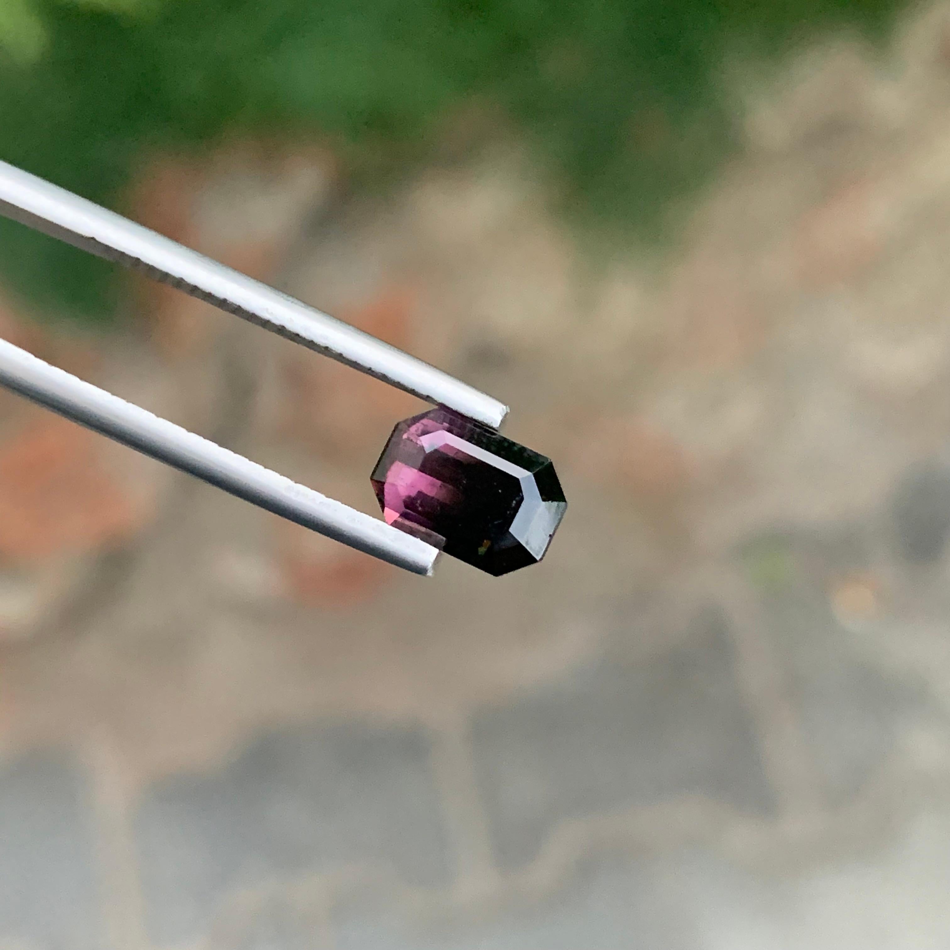 1,75 carati di tormalina bicolore naturale sfusa a forma di smeraldo dall'Afghanistan in vendita 2