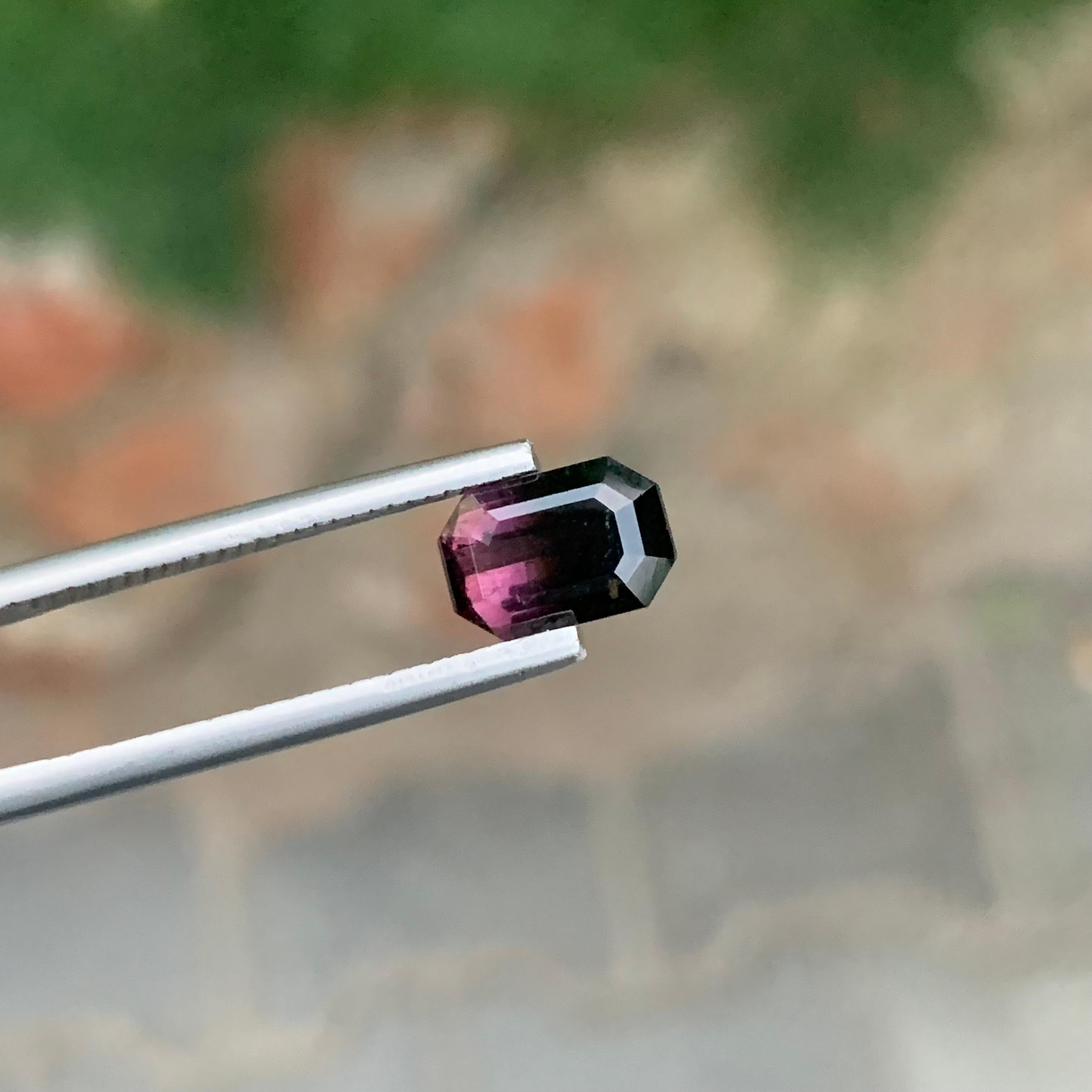 1,75 carati di tormalina bicolore naturale sfusa a forma di smeraldo dall'Afghanistan in vendita 3