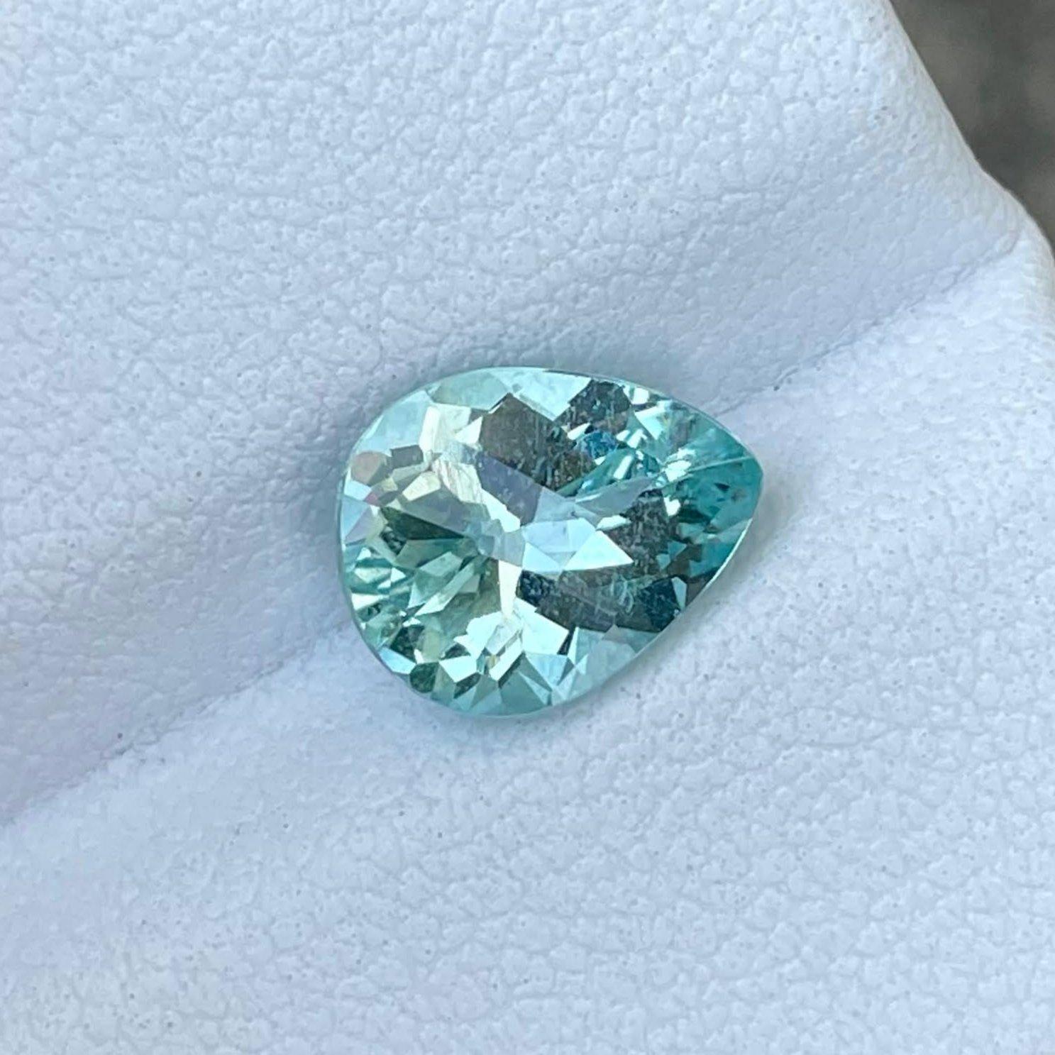 1,75 carati di acquamarina blu Pietra africana naturale taglio a pera in vendita 2