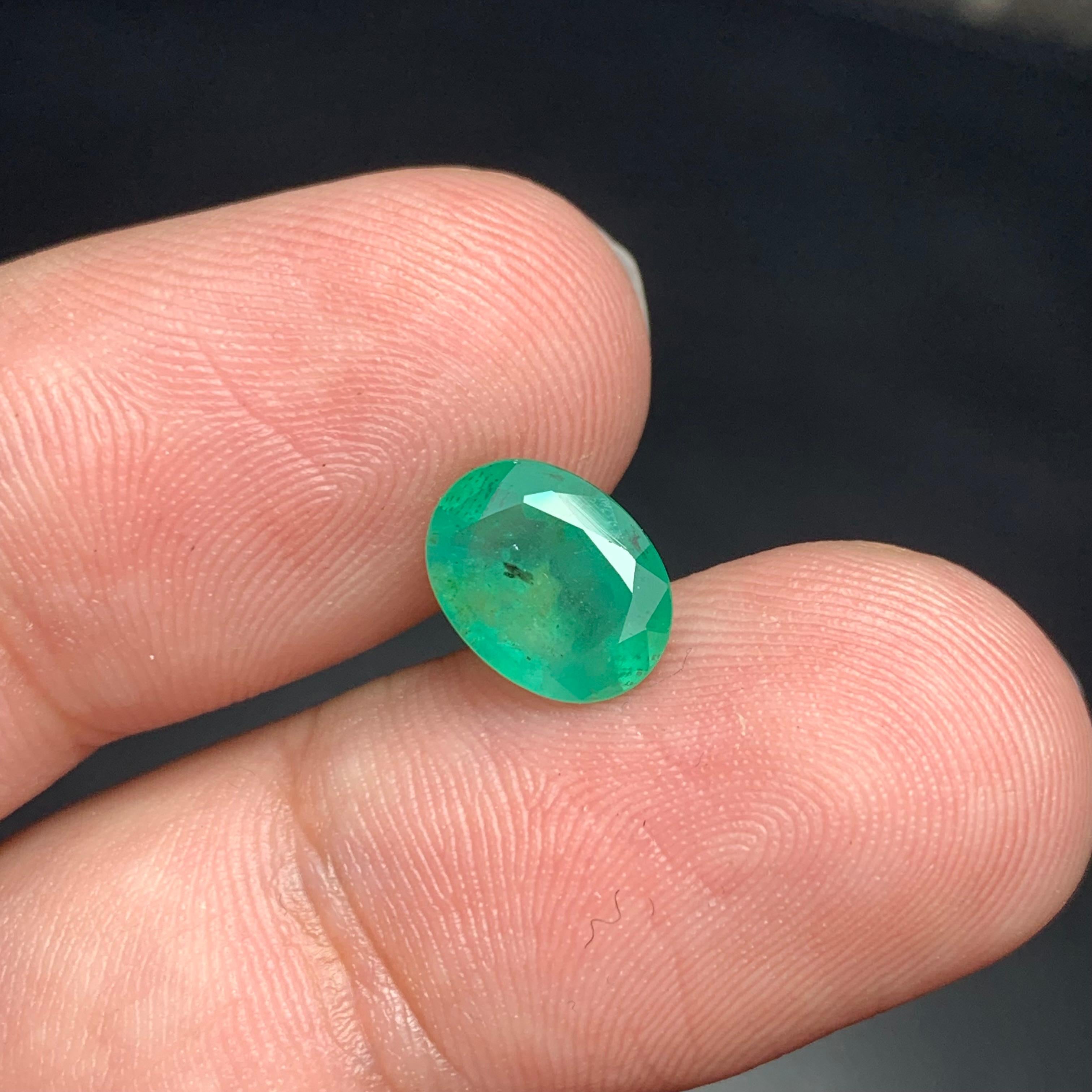 1,75 Karat natürlicher loser Smaragd aus sambischer Mine im Zustand „Neu“ im Angebot in Peshawar, PK