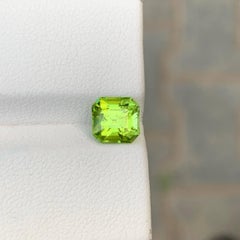 1,75 Karat Natürlicher loser grüner Peridot Stein Asscher Schliff Pakistanischer Edelstein