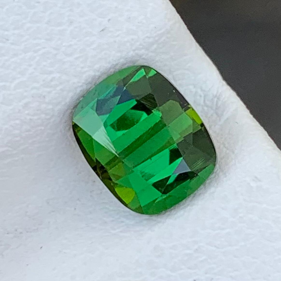 1.75 Carat Natural Loose Green Tourmaline Cushion Gem For Jewellery Making  For Sale 2