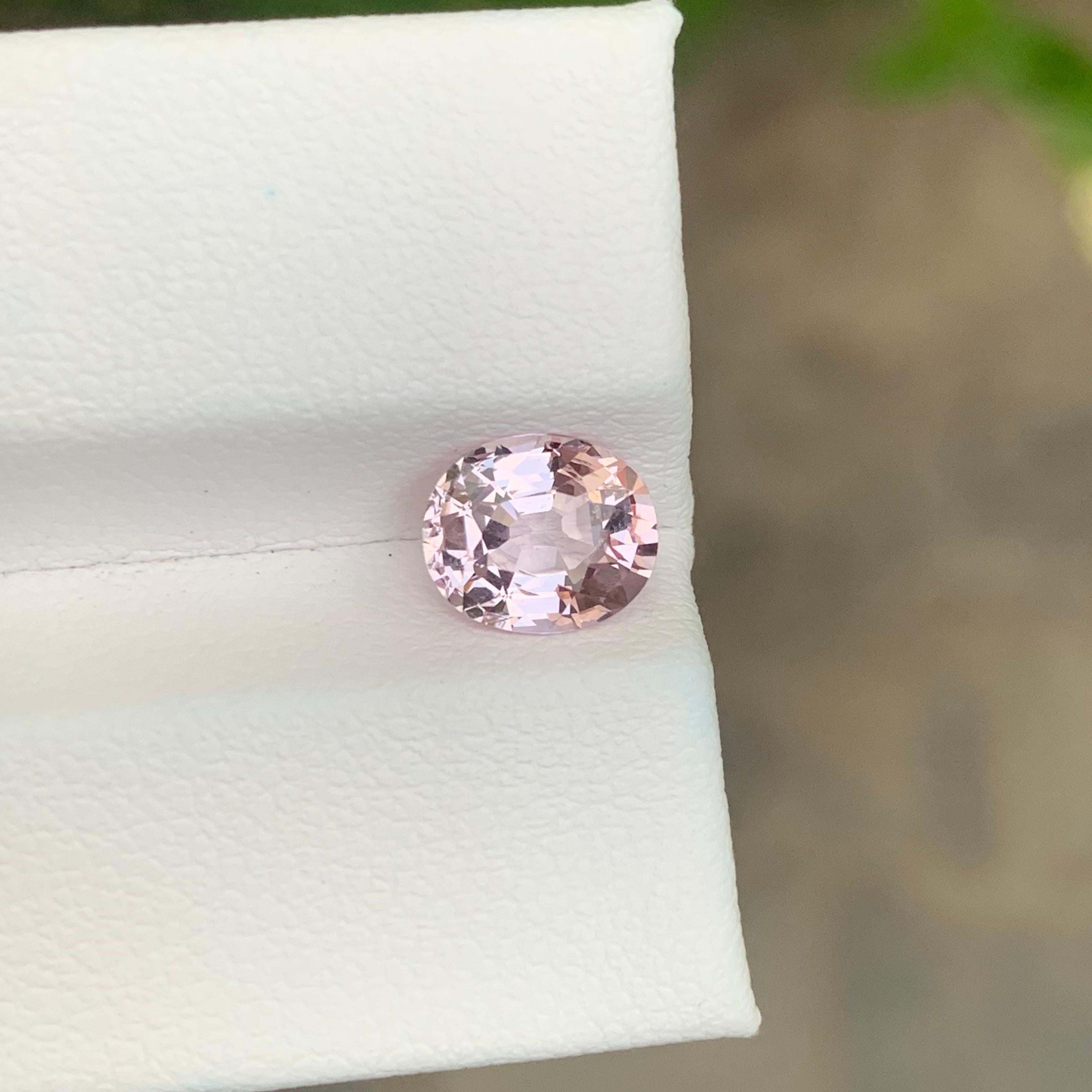 1.75 Carat Natural Loose Light Pink Spinel Oval Shape Gemstone For Sale 4