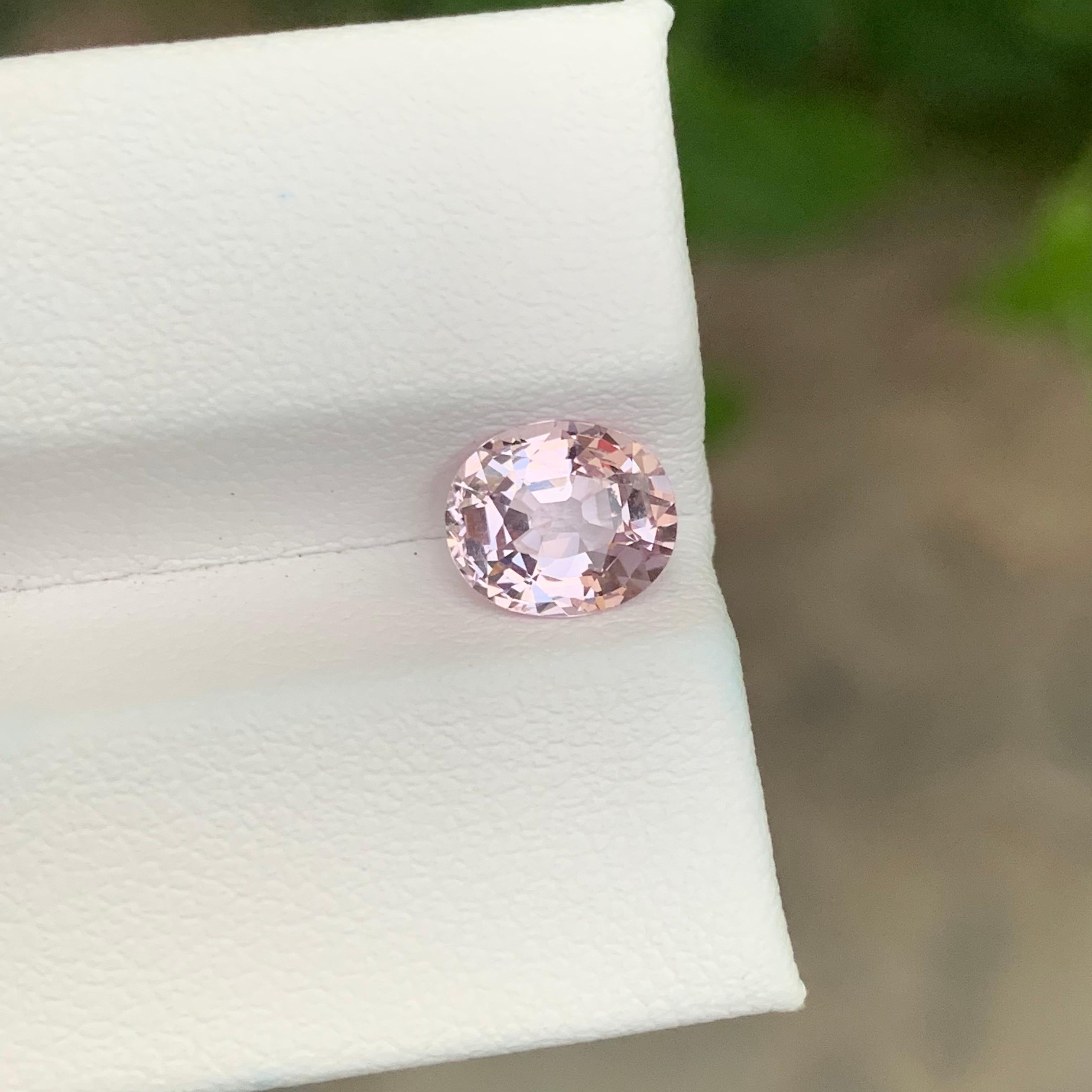 Women's or Men's 1.75 Carat Natural Loose Light Pink Spinel Oval Shape Gemstone For Sale
