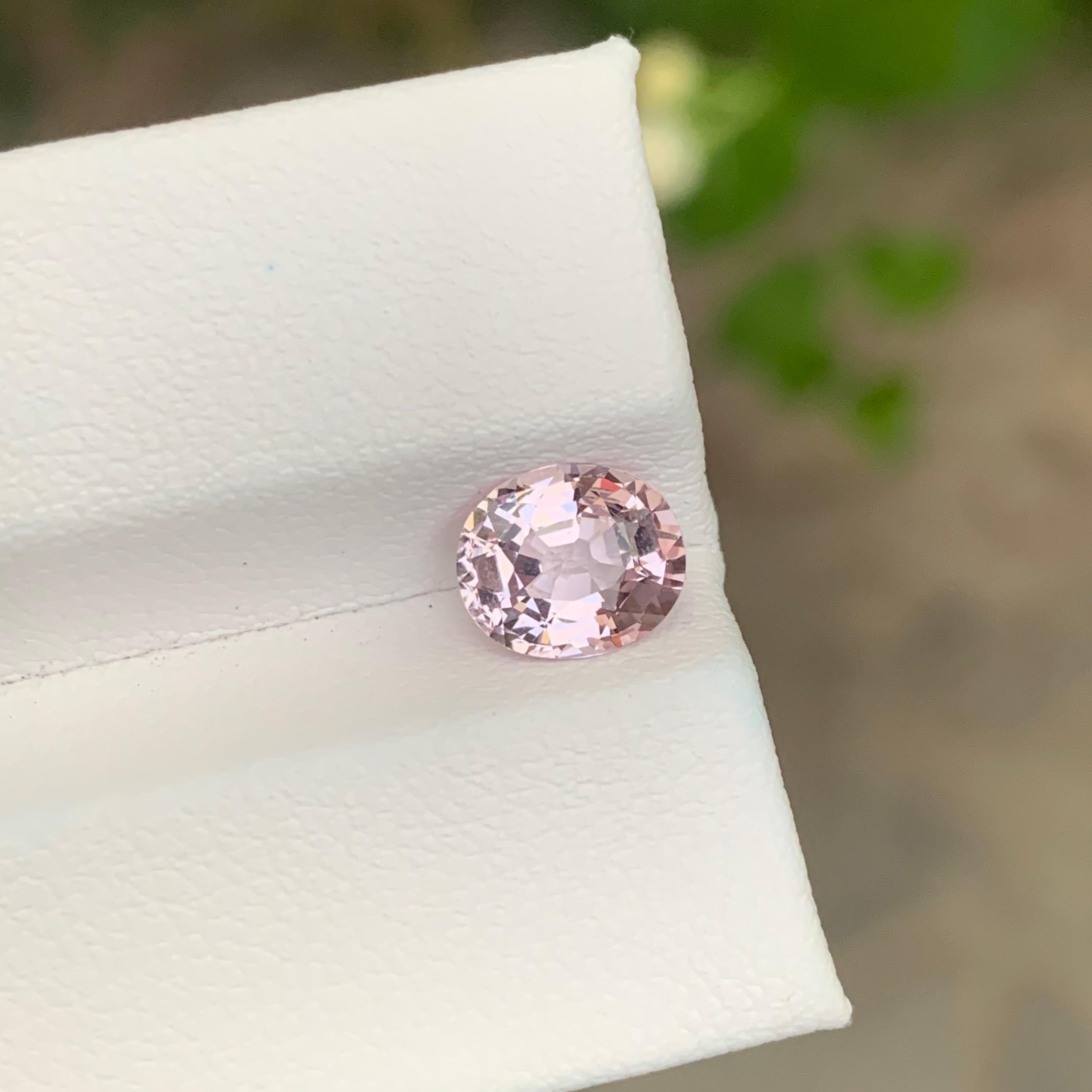 1.75 Carat Natural Loose Light Pink Spinel Oval Shape Gemstone For Sale 2